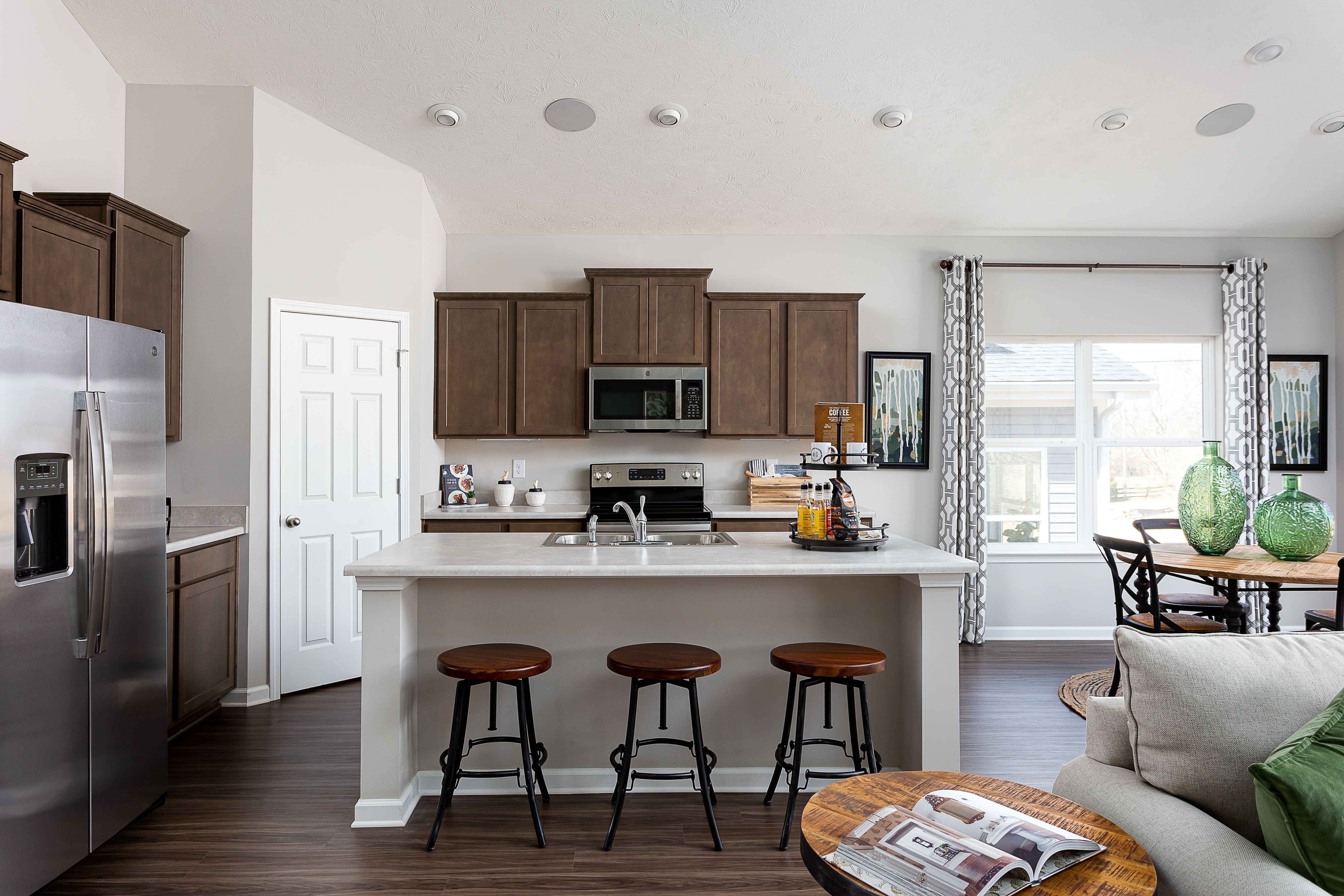 Builder Images 4 Out of 24