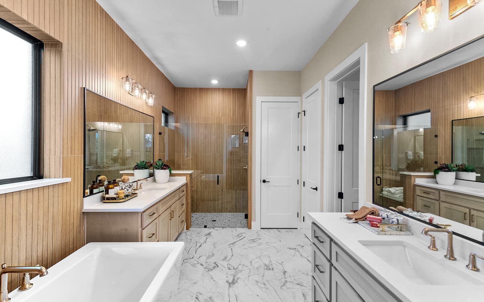 Builder Images 4 Out of 24