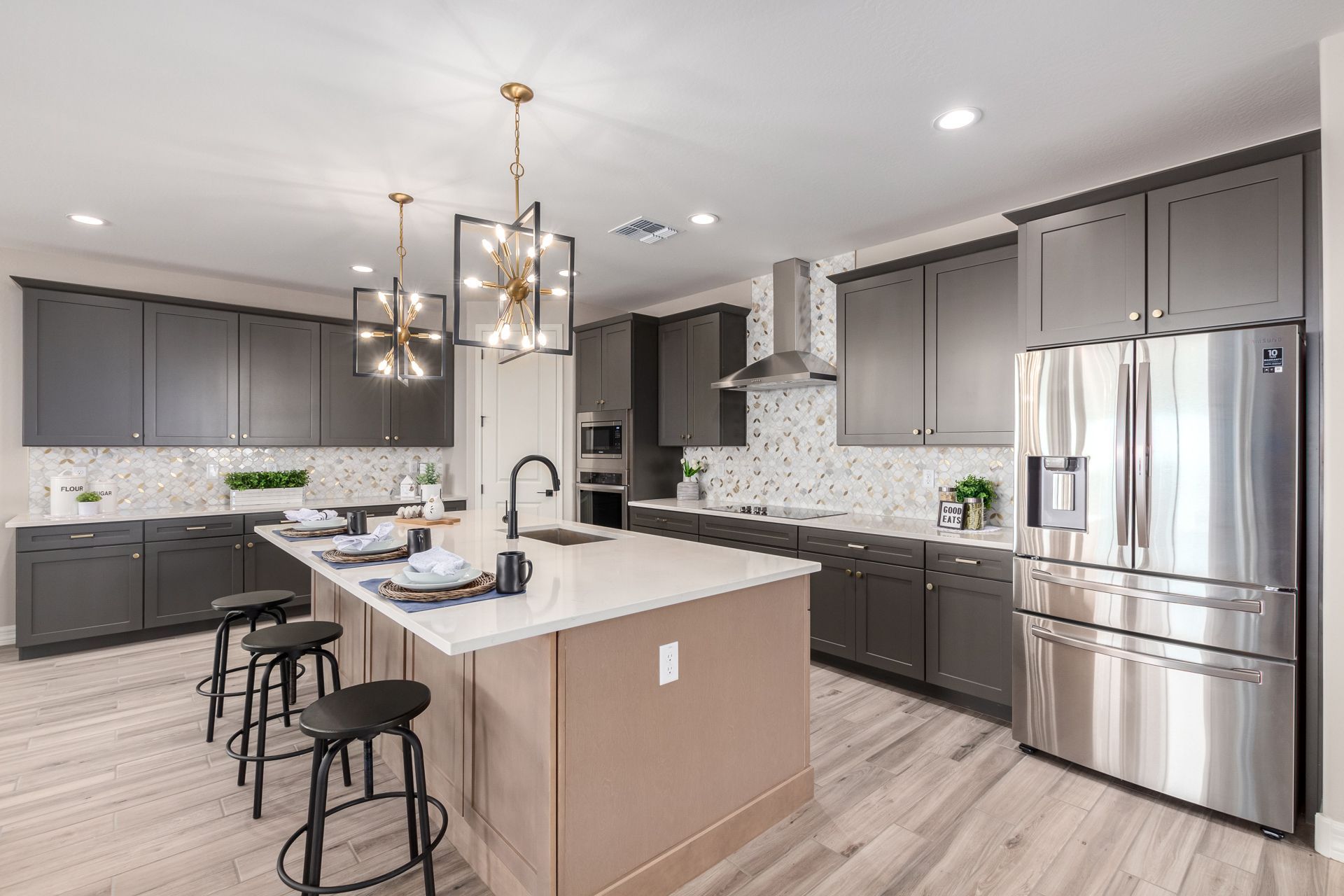 Builder Images 2 Out of 24