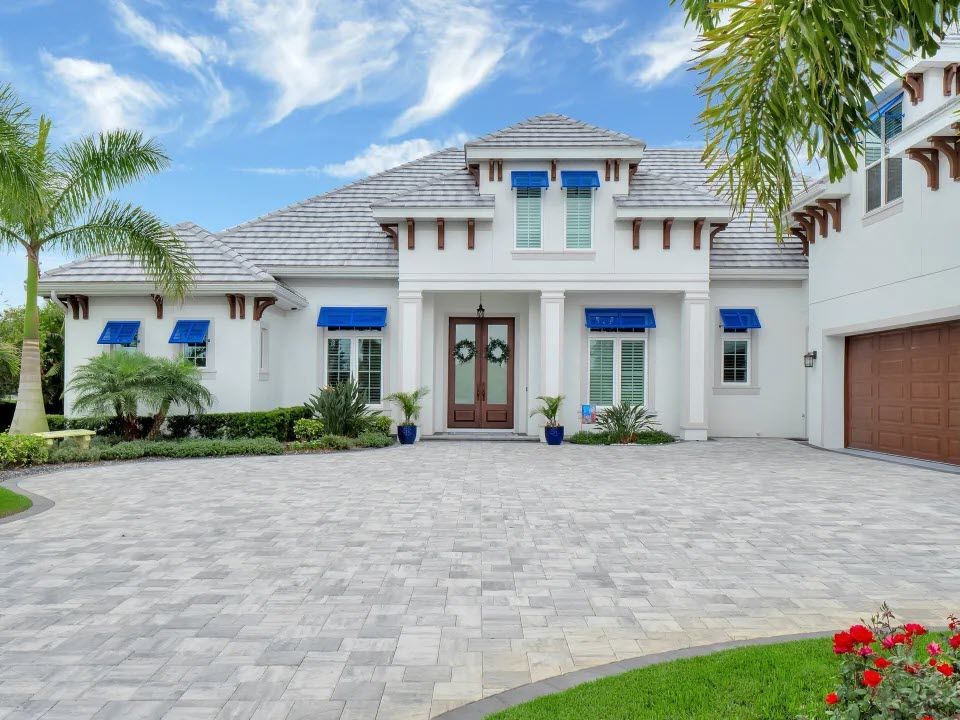 Builder Images 2 Out of 24