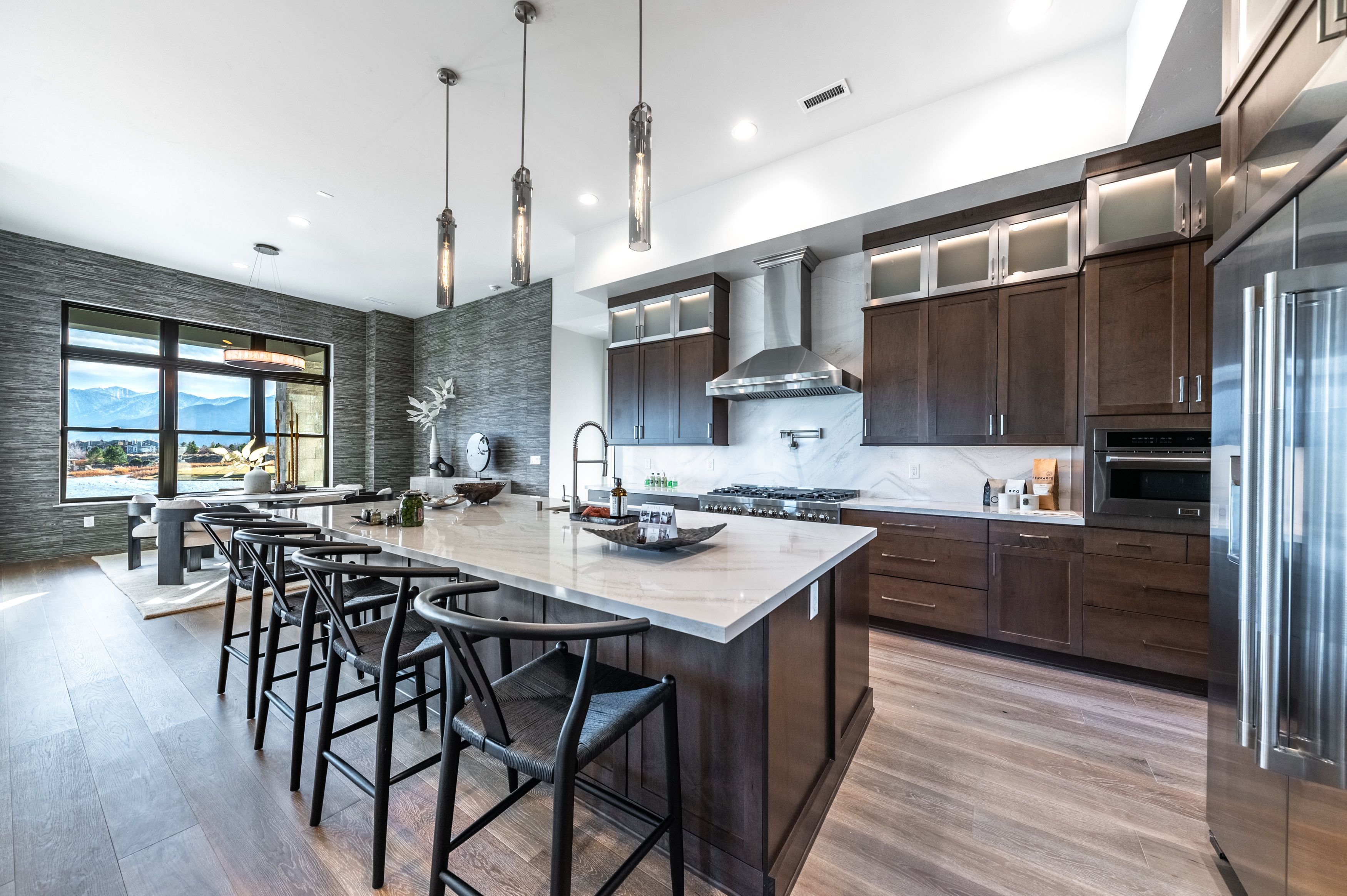 Builder Images 2 Out of 23