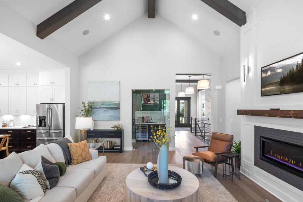 Builder Images 4 Out of 18