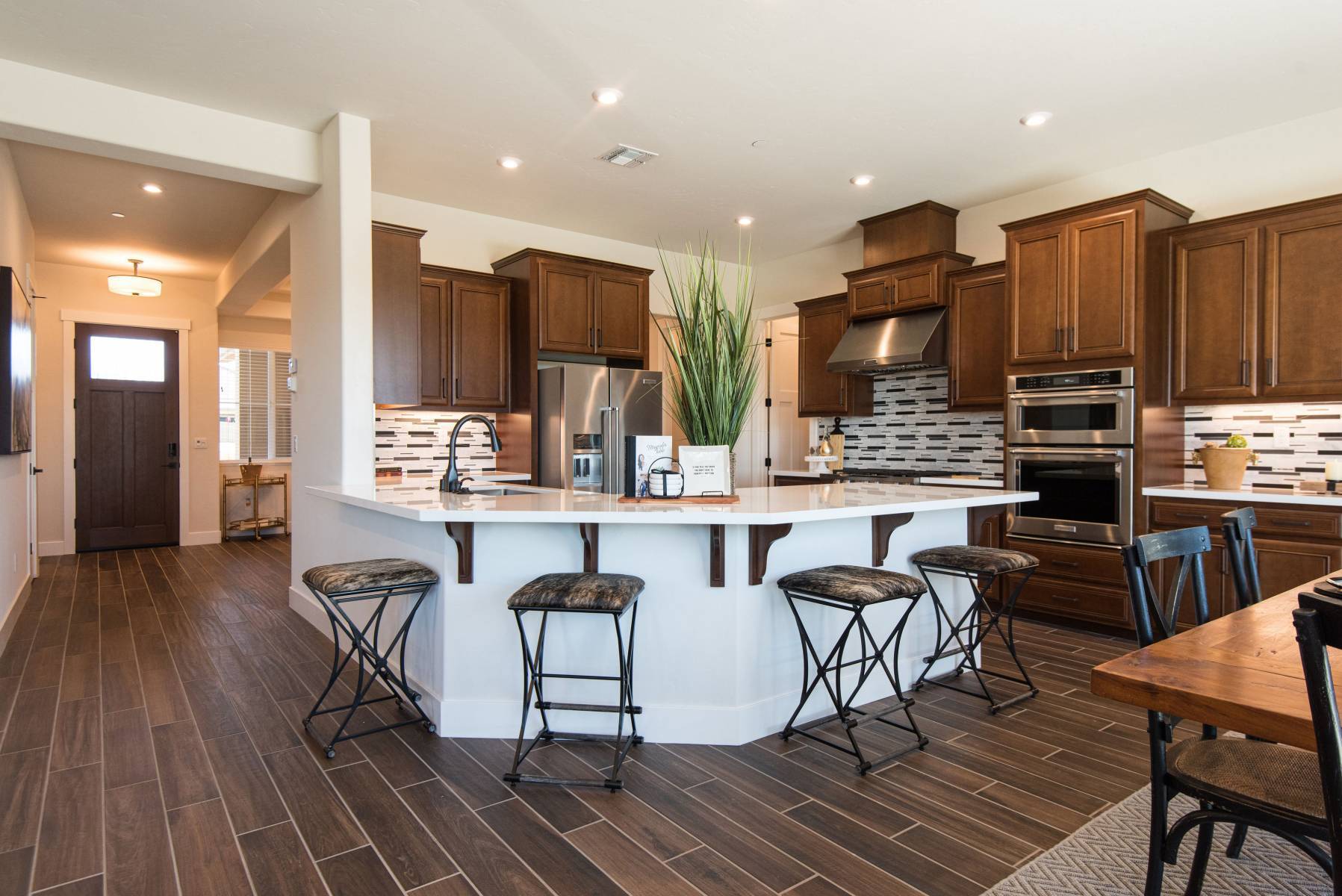 Builder Images 4 Out of 24