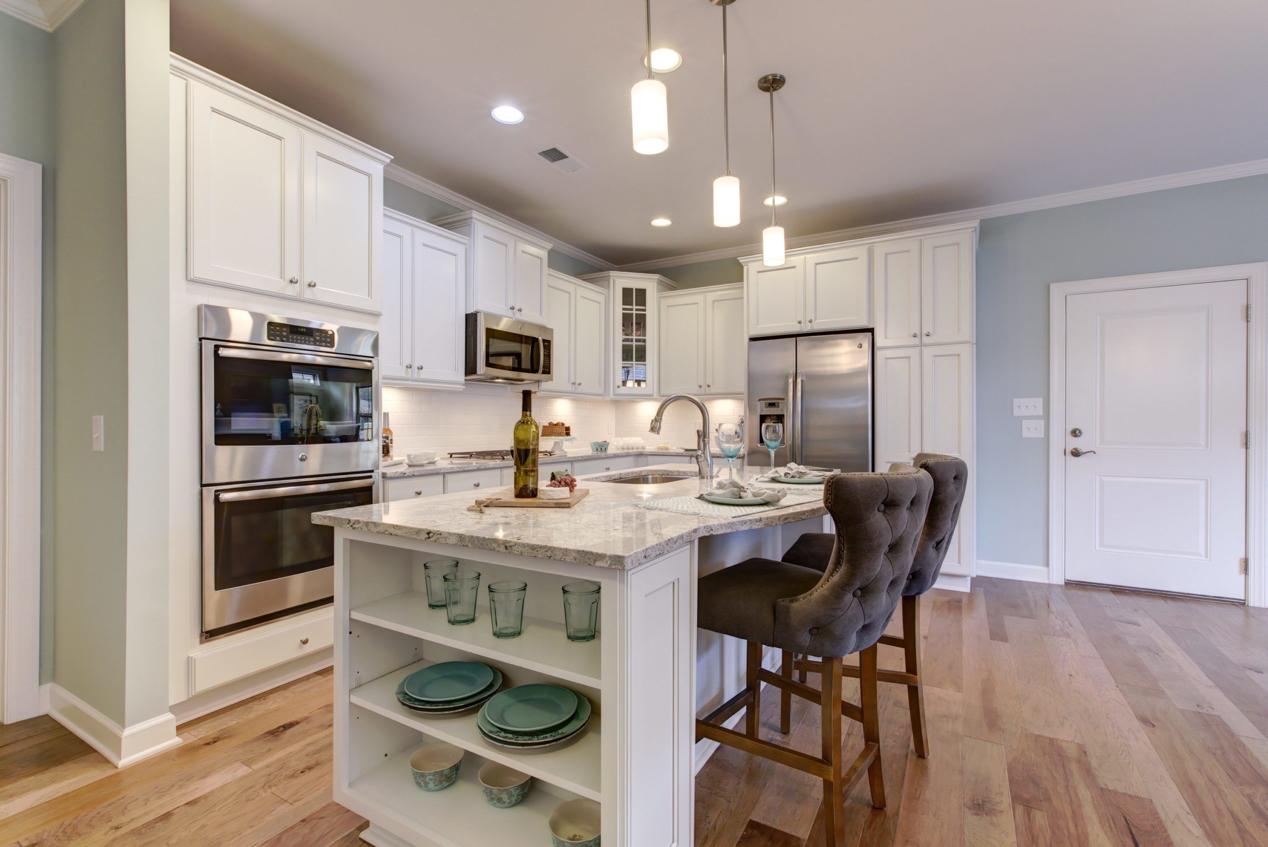 Builder Images 4 Out of 24