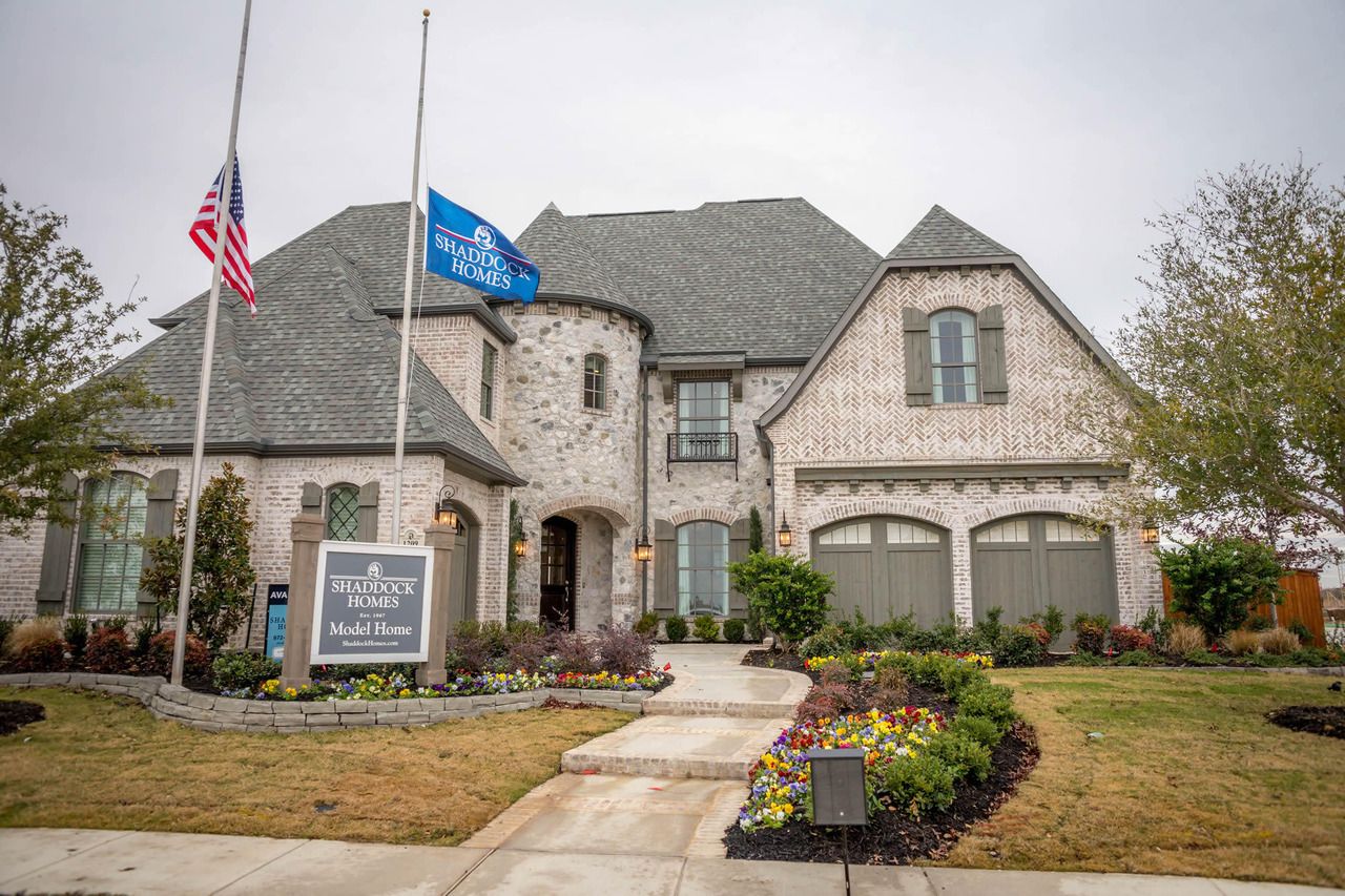 Builder Images 4 Out of 24