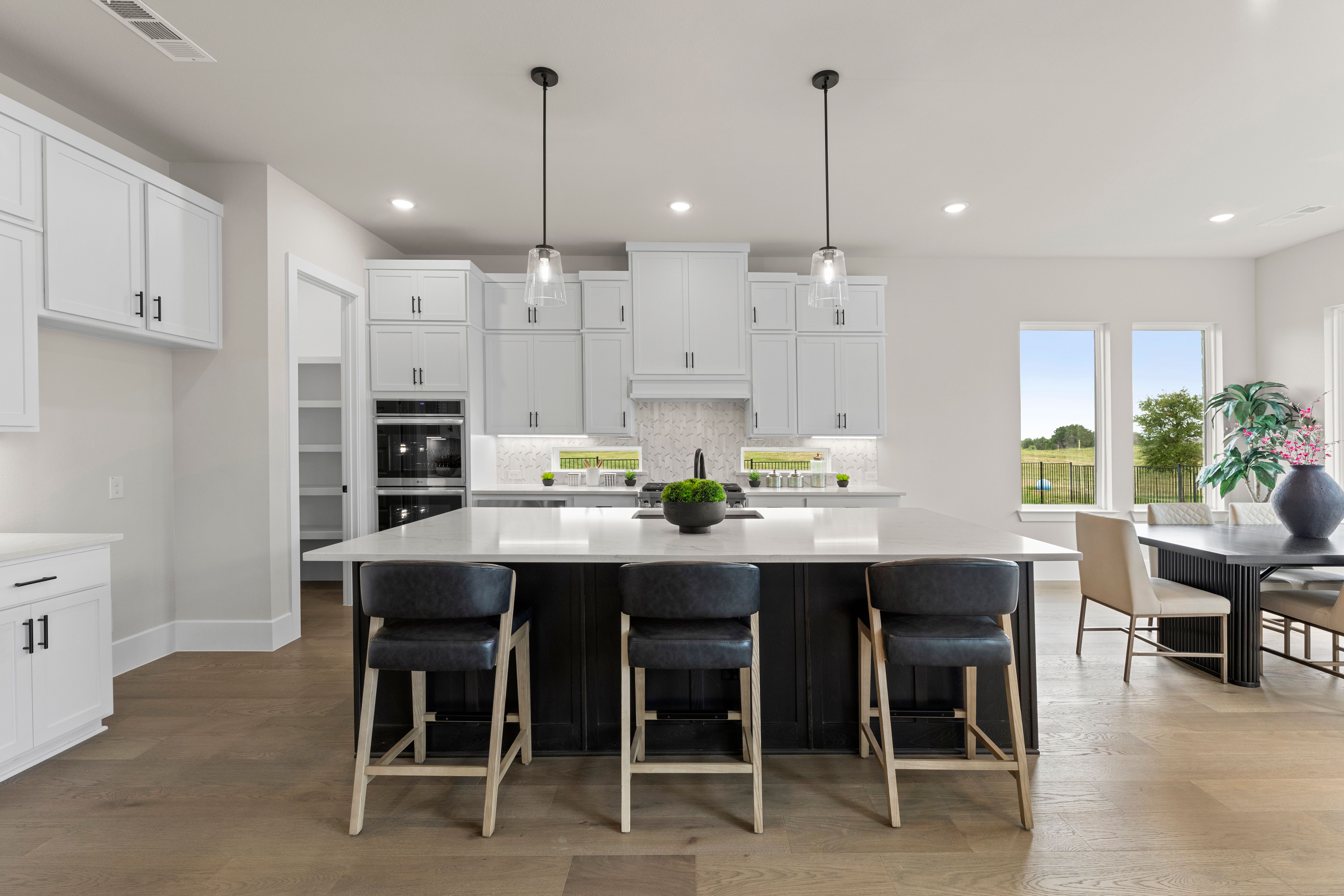 Builder Images 4 Out of 24