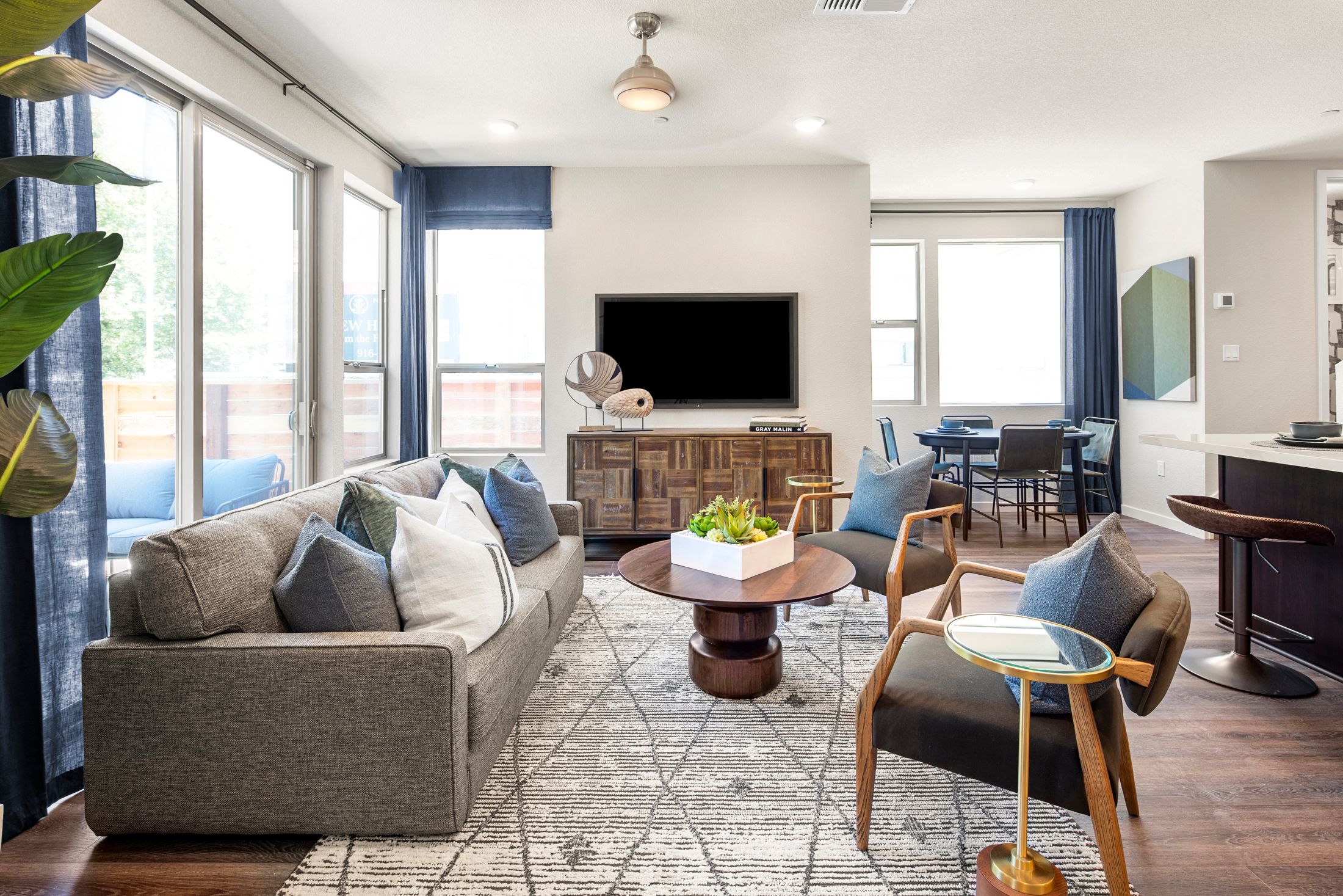 Builder Images 2 Out of 24