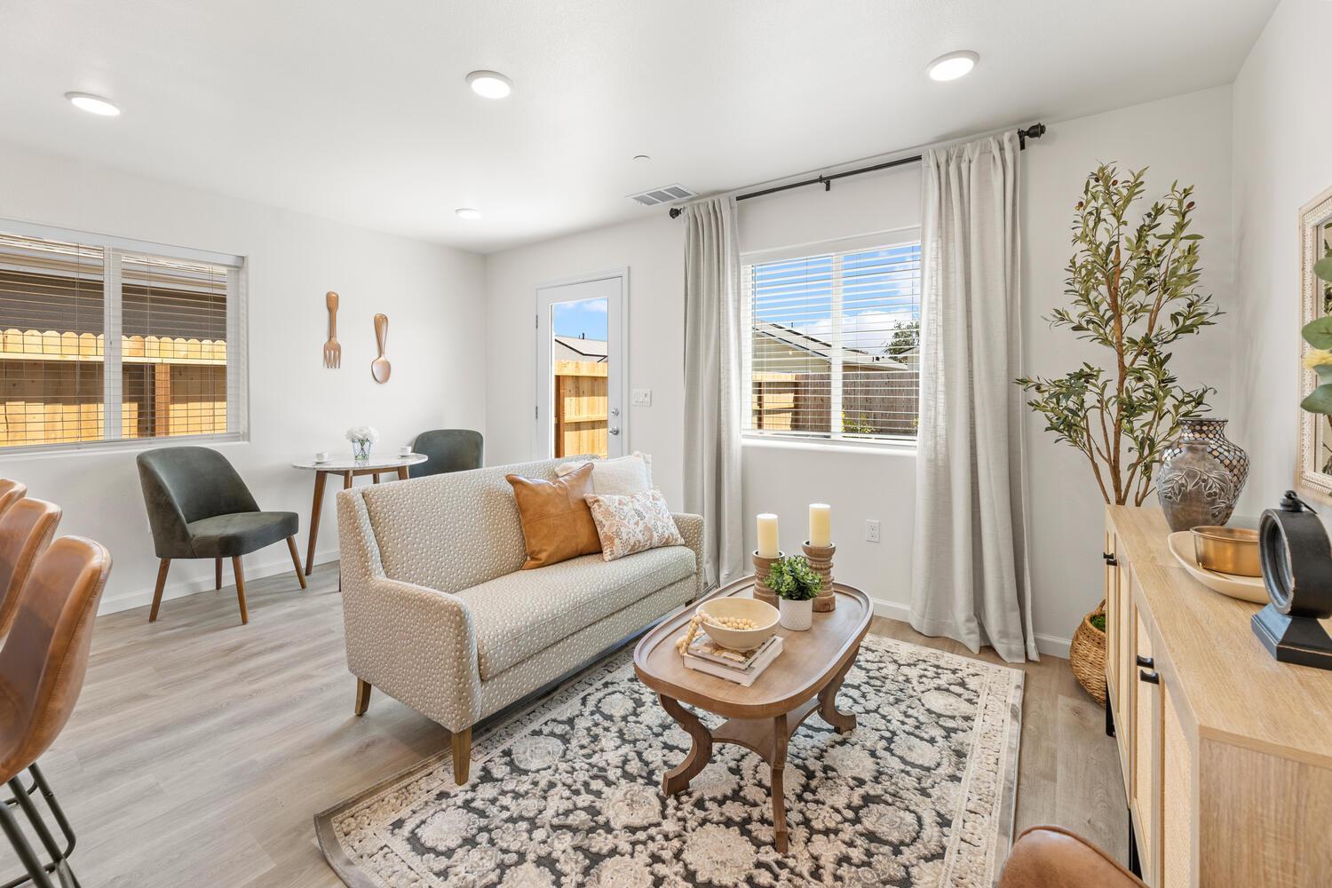 Builder Images 4 Out of 24