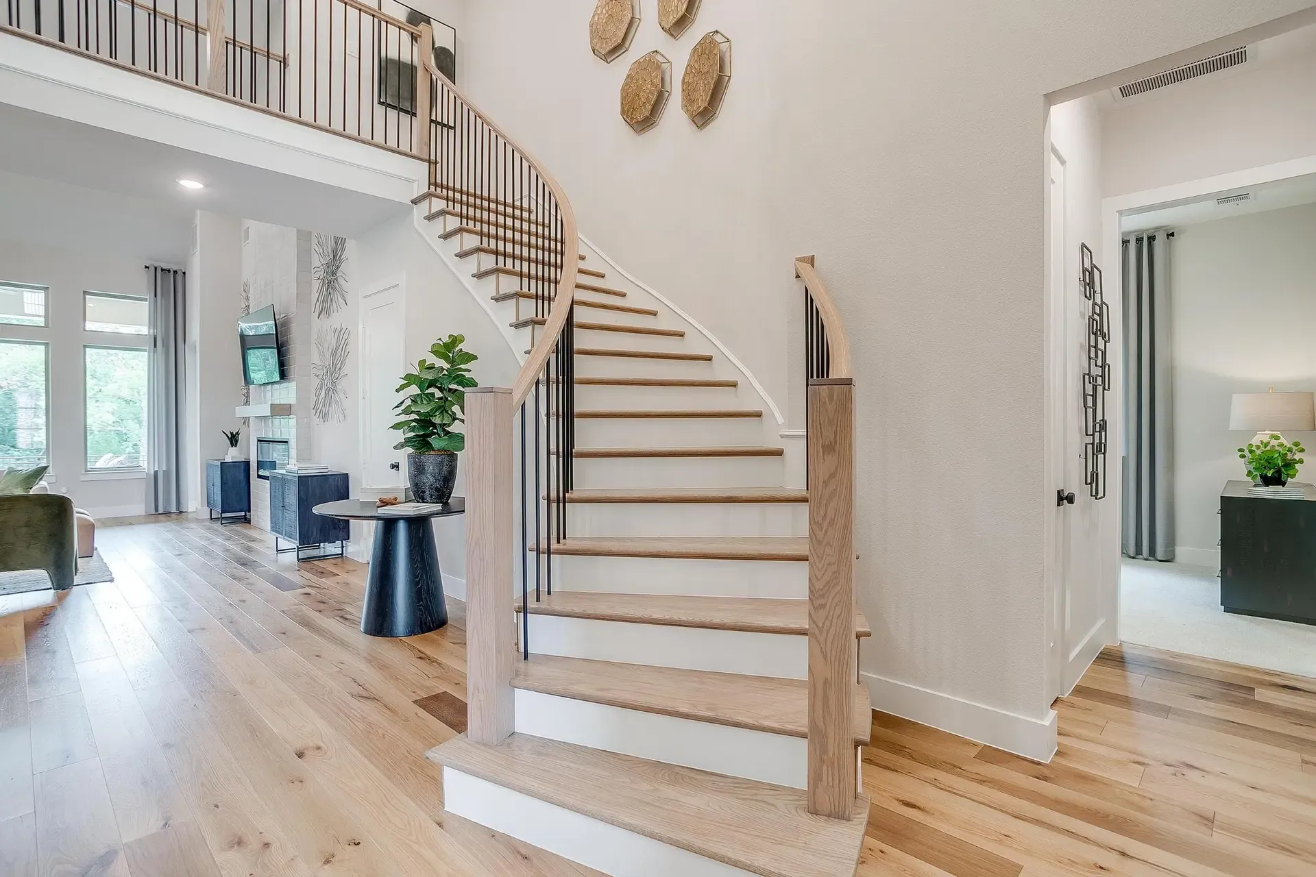 Builder Images 2 Out of 24