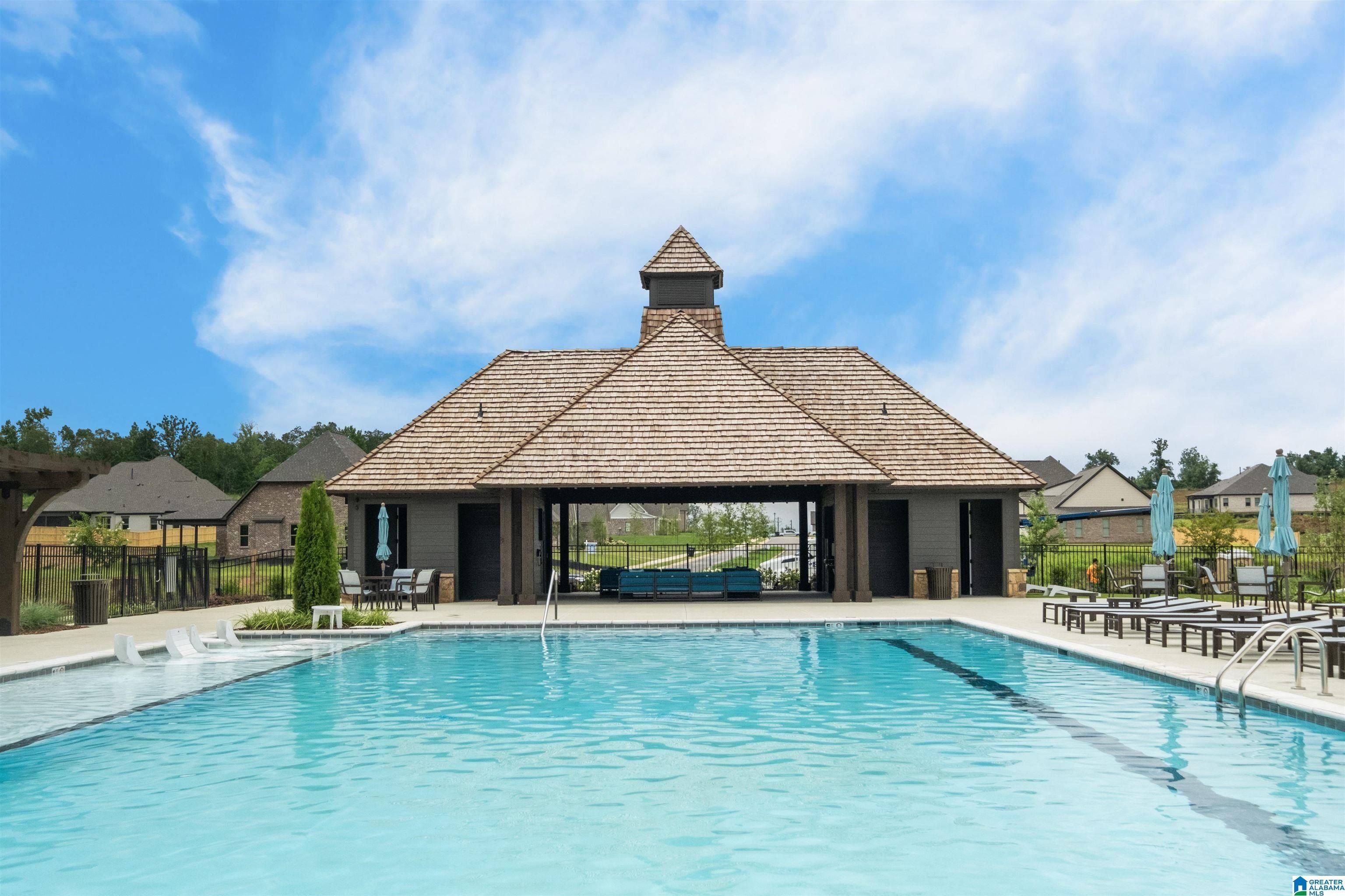 19 Blackridge Circle. Hoover, AL 35244