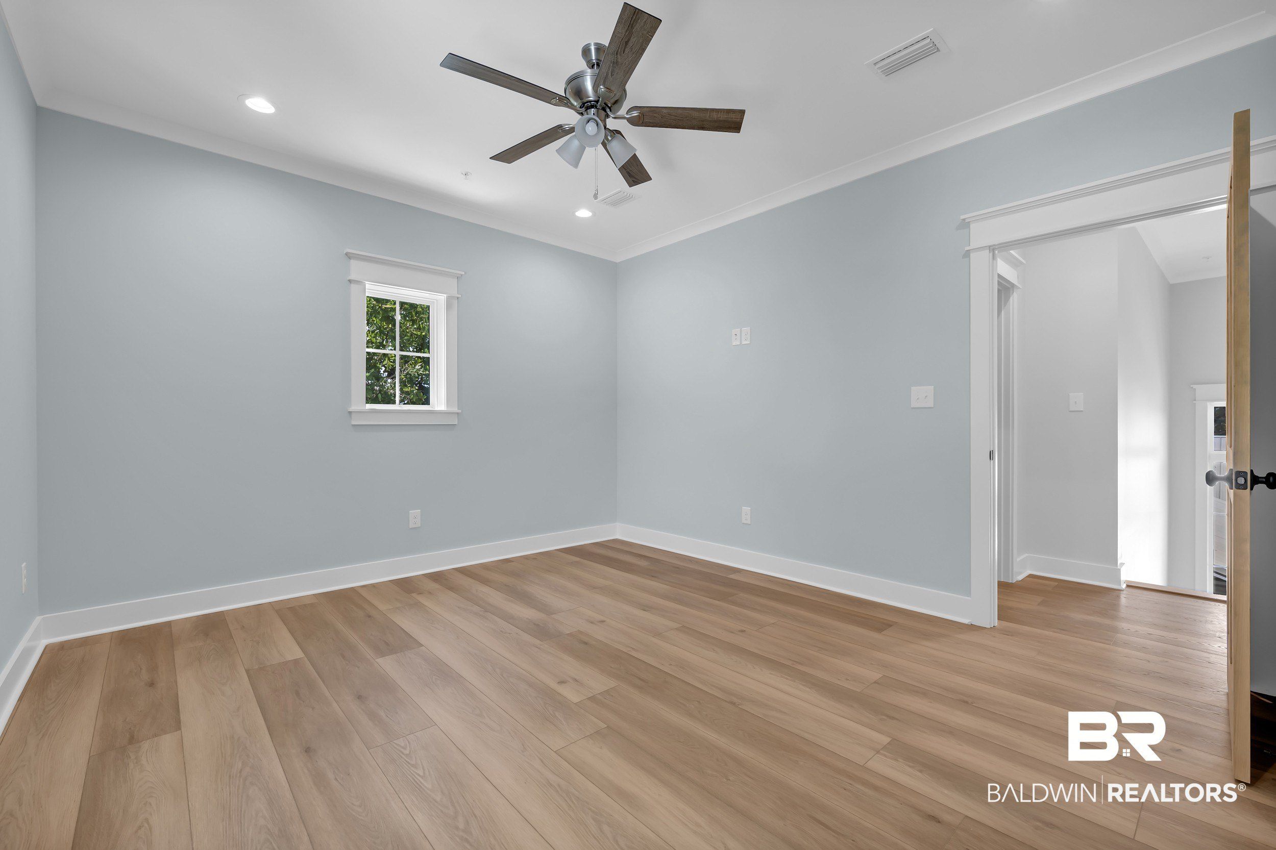 5289 Florida Avenue. Orange Beach, AL 36561