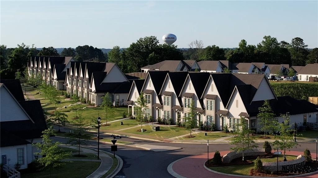 3176 Bottle Way. Auburn, AL 36830