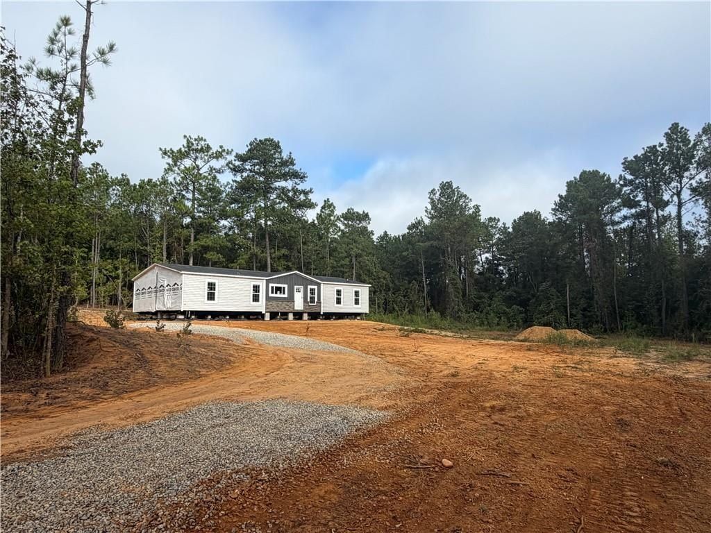 332 Ridge Road. Seale, AL 36875