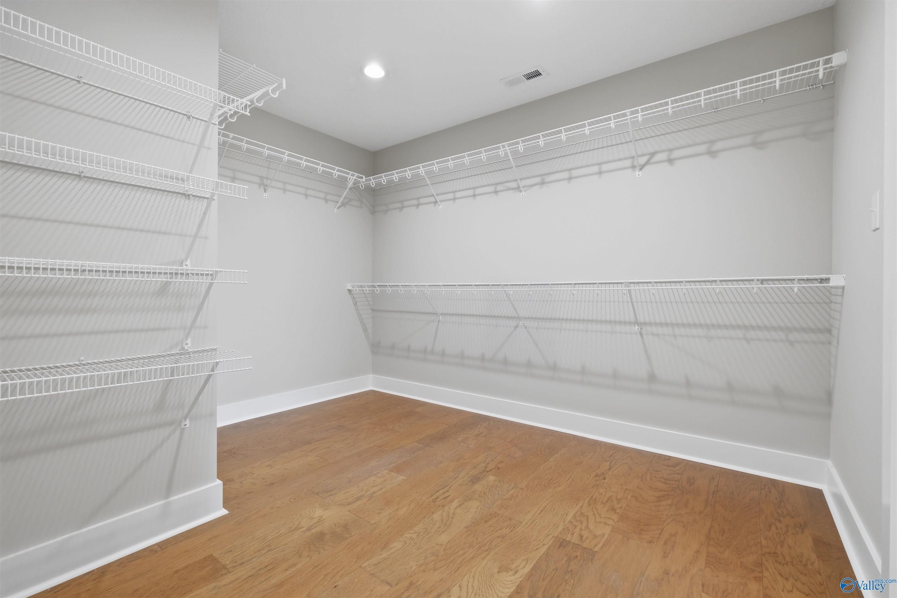 200 Bent River Drive. Gadsden, AL 35901