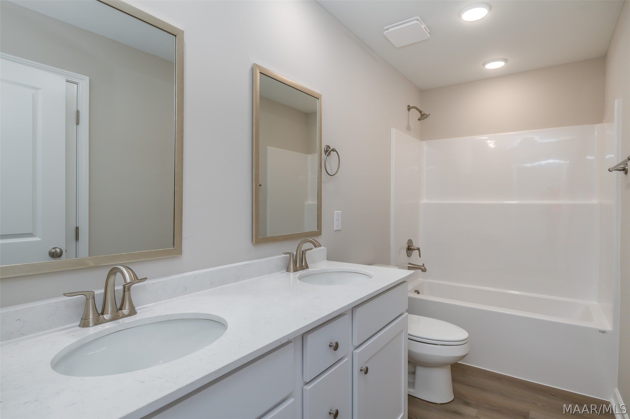87 Trevor Drive. Millbrook, AL 36054