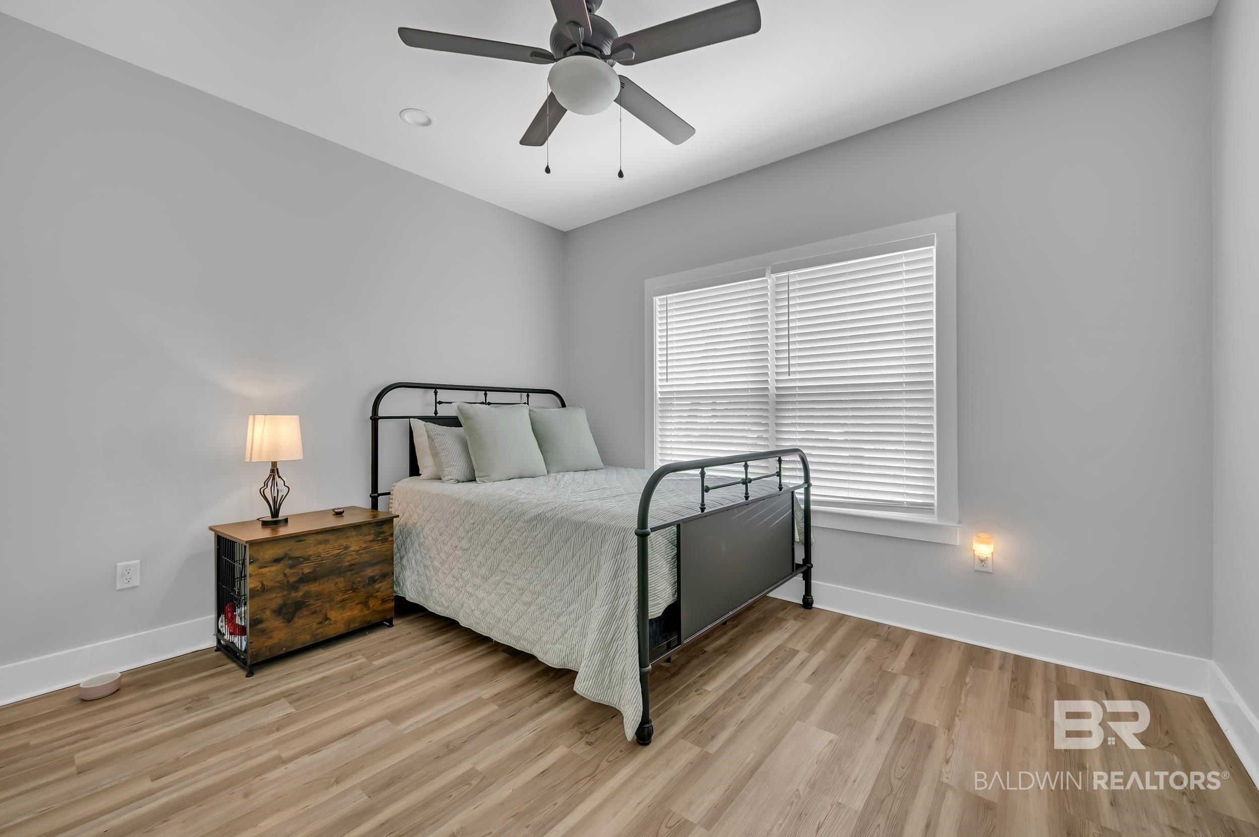 18135 Hoiles Street. Robertsdale, AL 36567