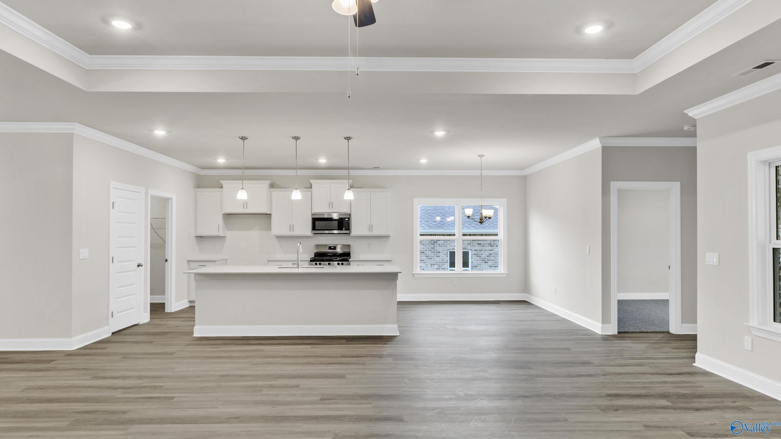 7528 Highdown Lane. Gurley, AL 35748