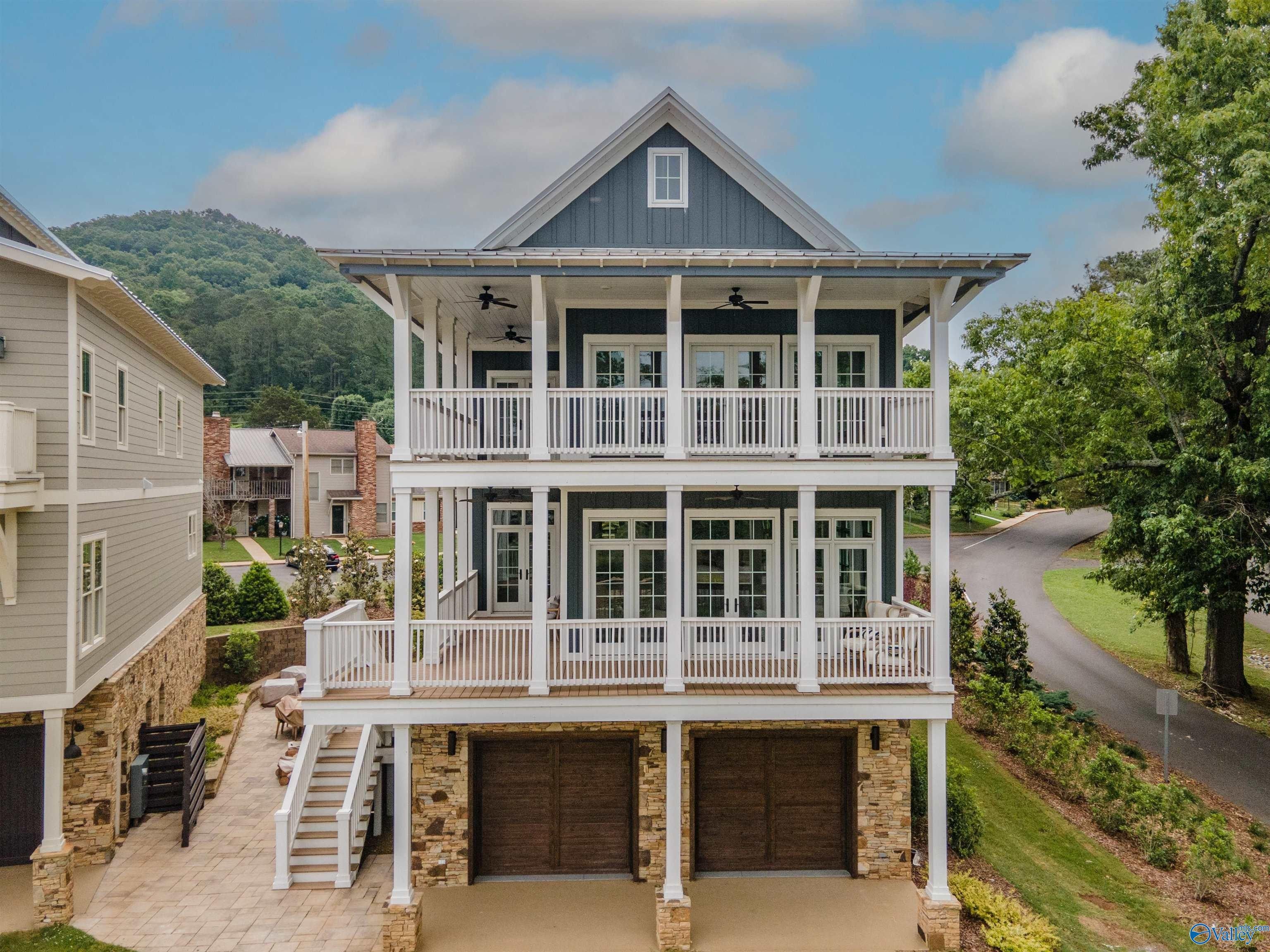 105 Annabelle Court. Guntersville, AL 35976