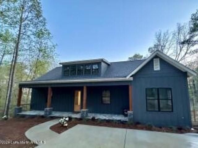 149 Wood Sorrell Way. Jacksons Gap, AL 36861