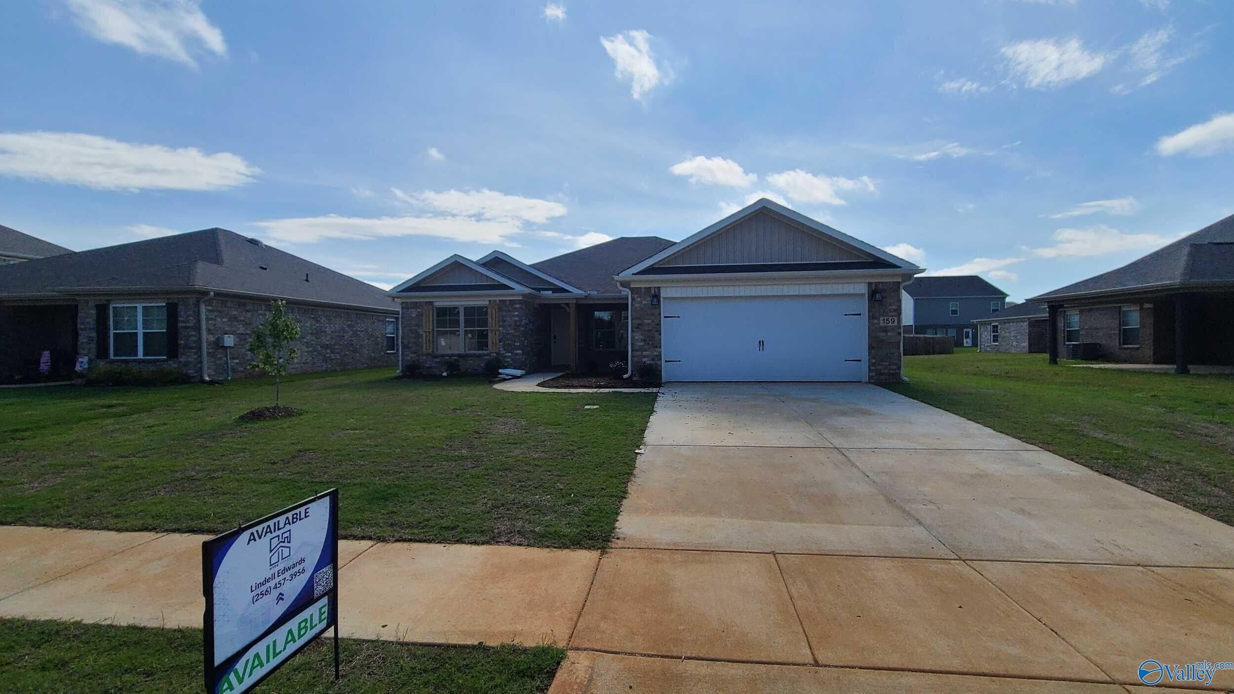 159 Beaver Brook Place. Toney, AL 35773