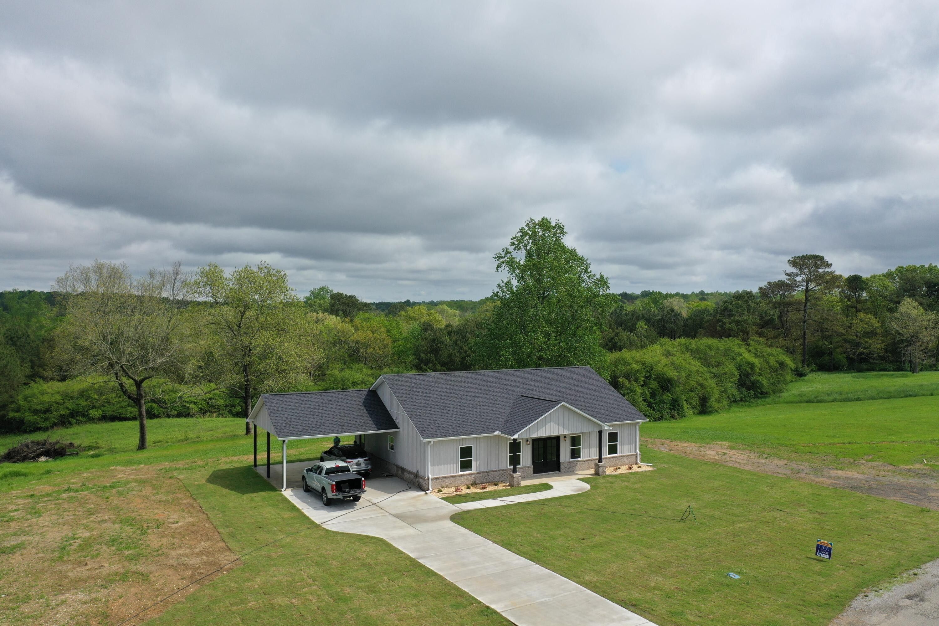 1453 Co Rd 52. Arley, AL 35541