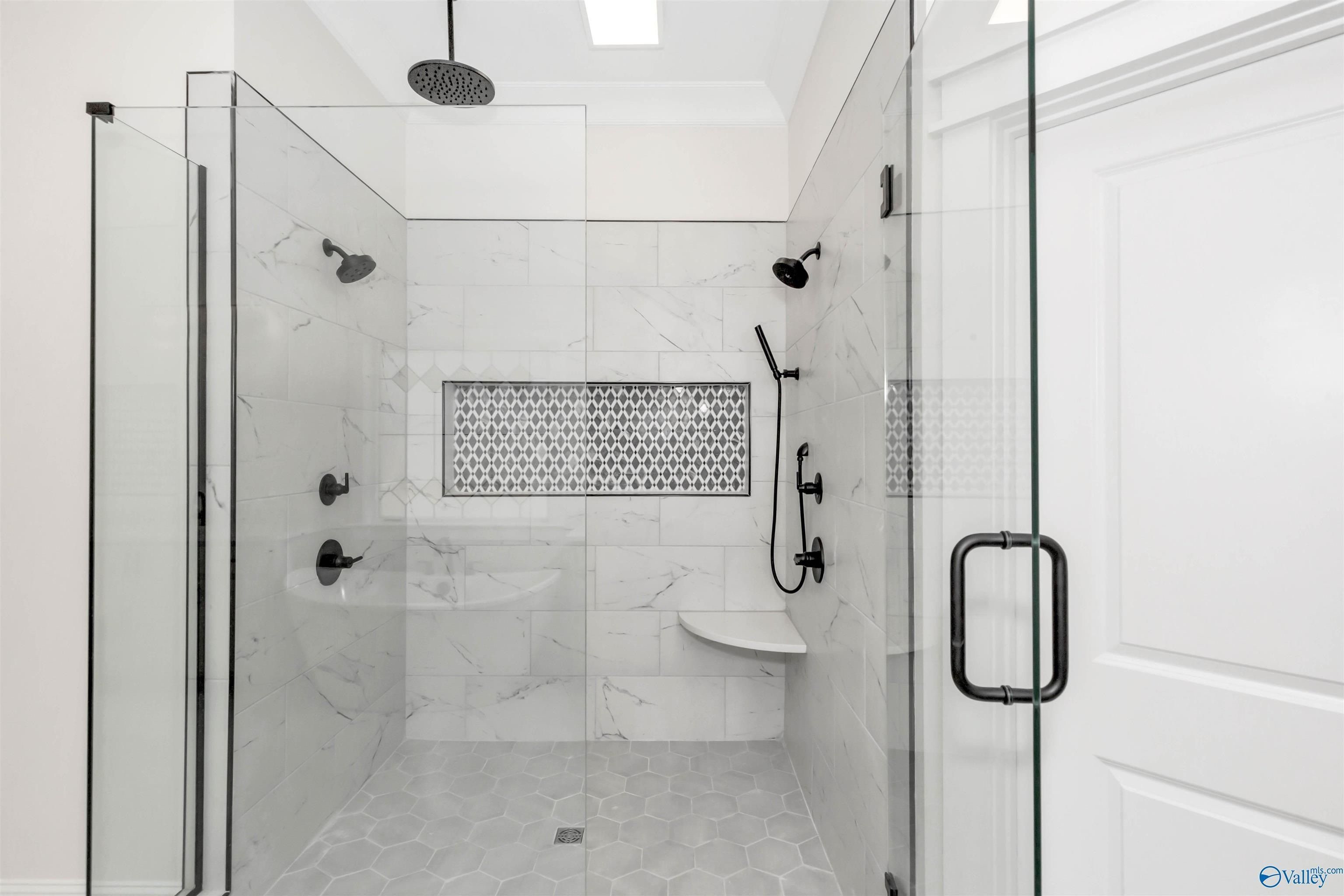 125 Players Lane. Athens, AL 35613