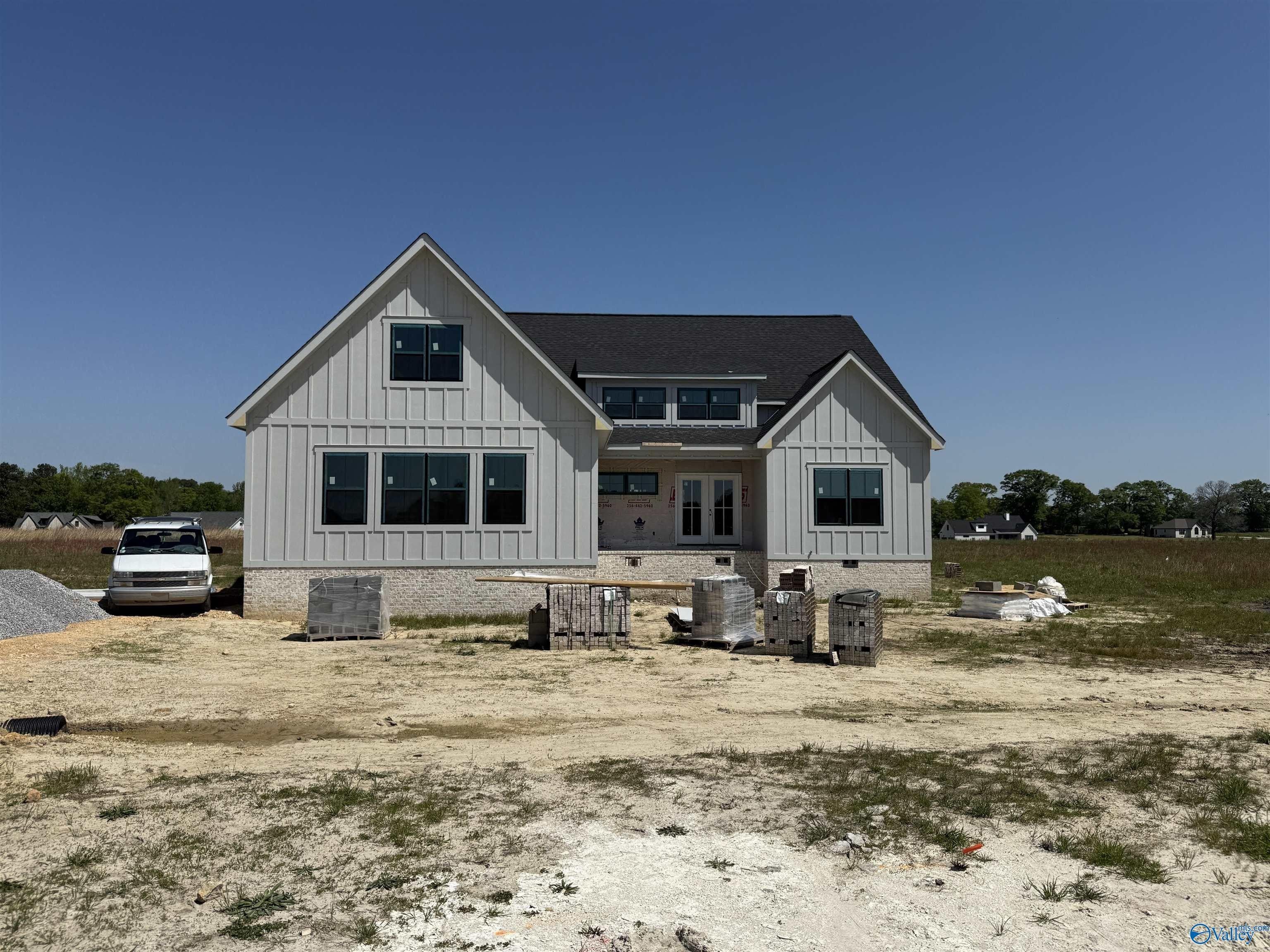 305 Bent River Drive. Gadsden, AL 35901