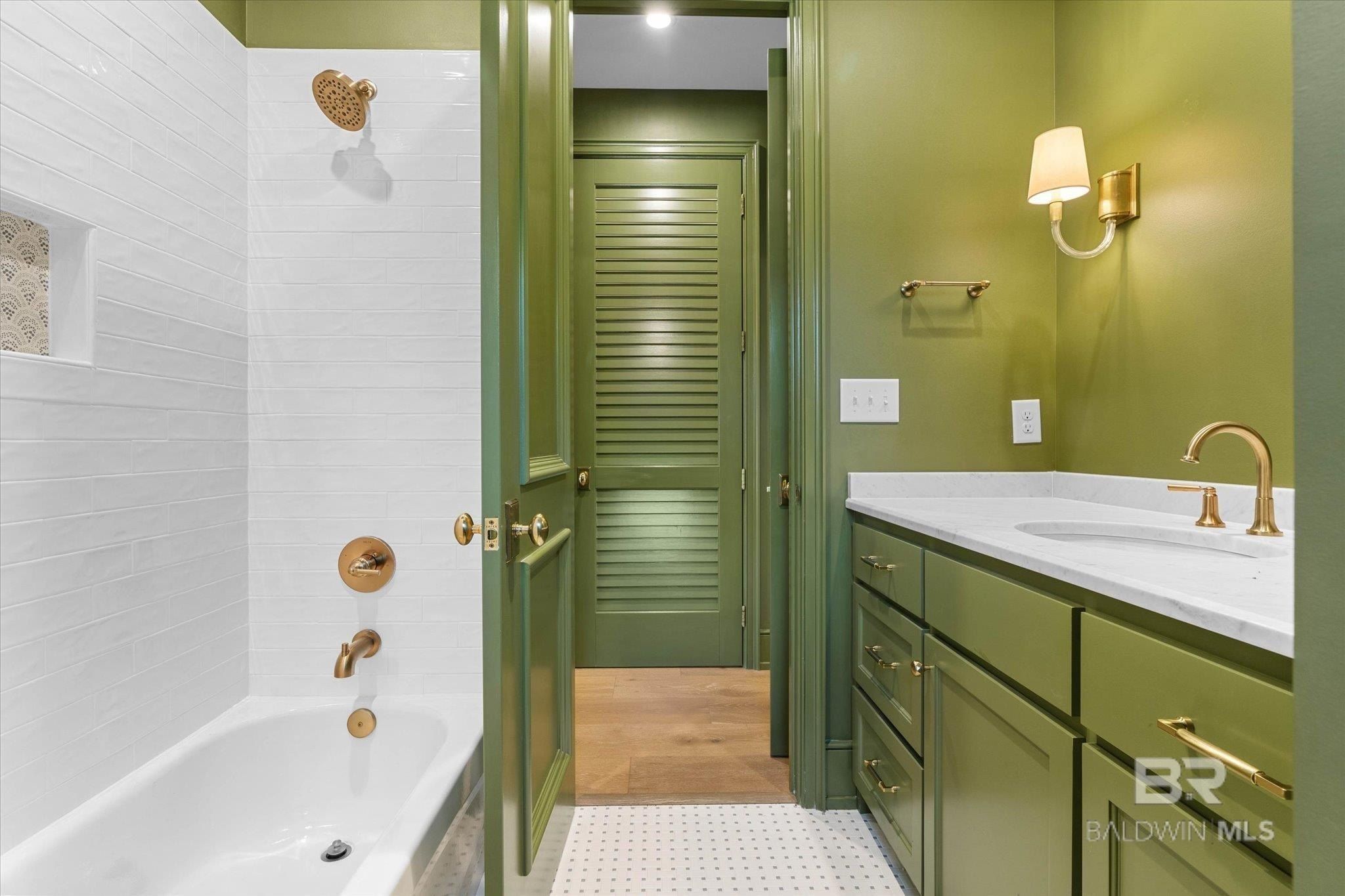 3 Canterbury Park. Mobile, AL 36608