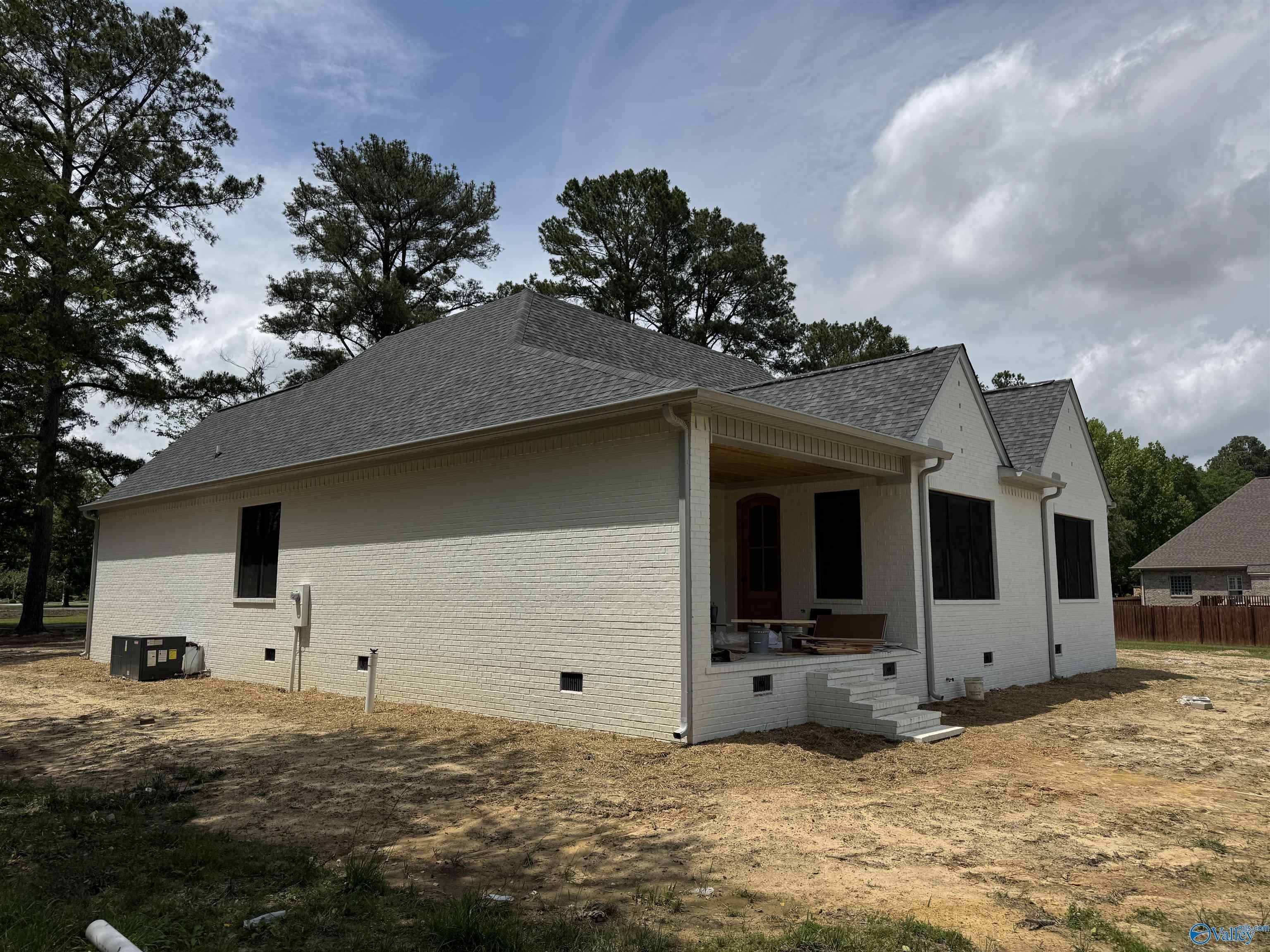 1718 Walnut Street. Albertville, AL 35950