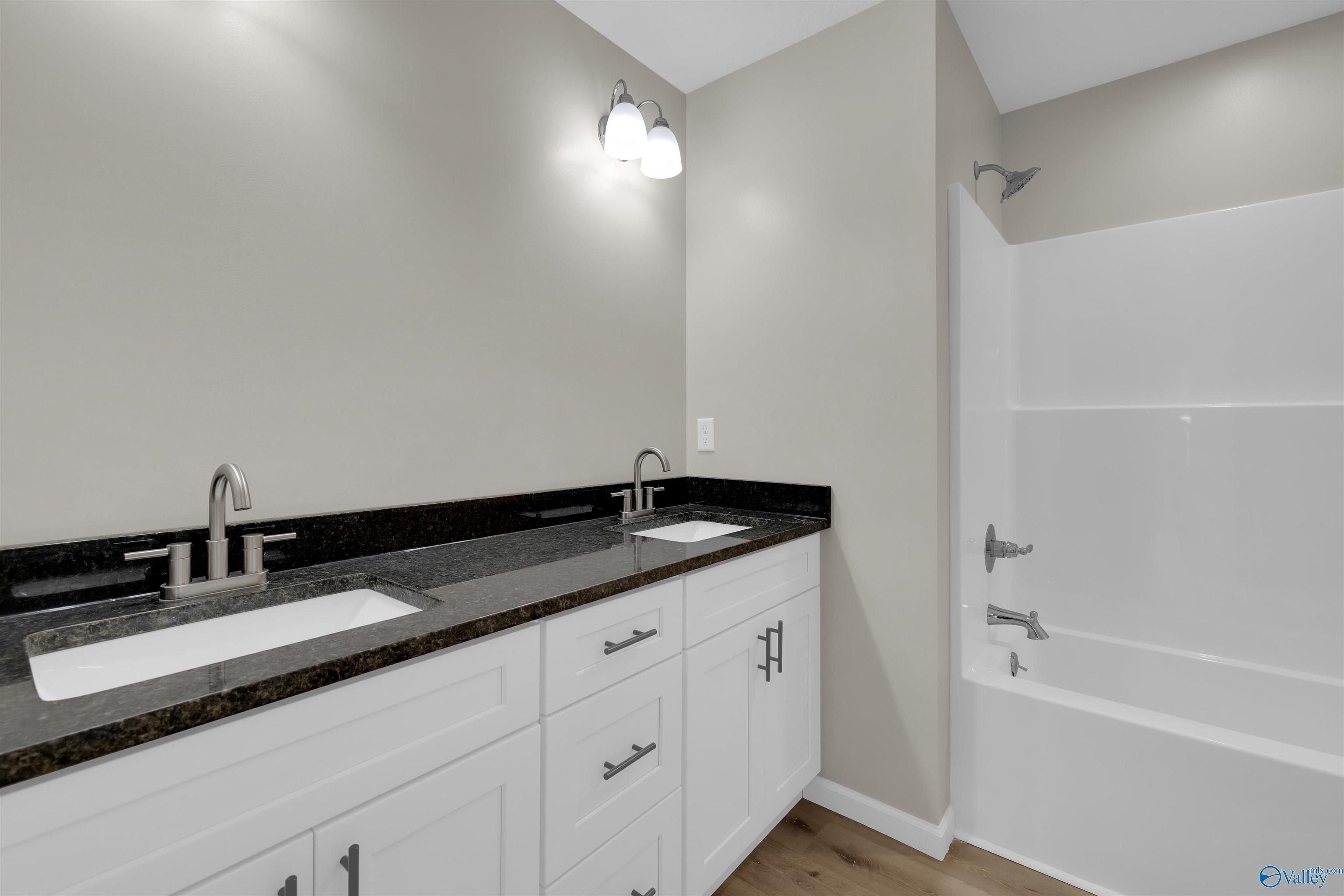 2509 County Road 400. Groveoak, AL 35975