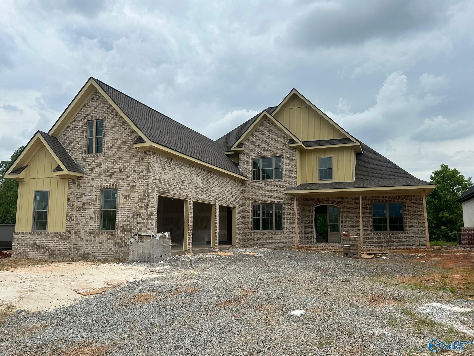 23161 Sawgrass Drive. Athens, AL 35613