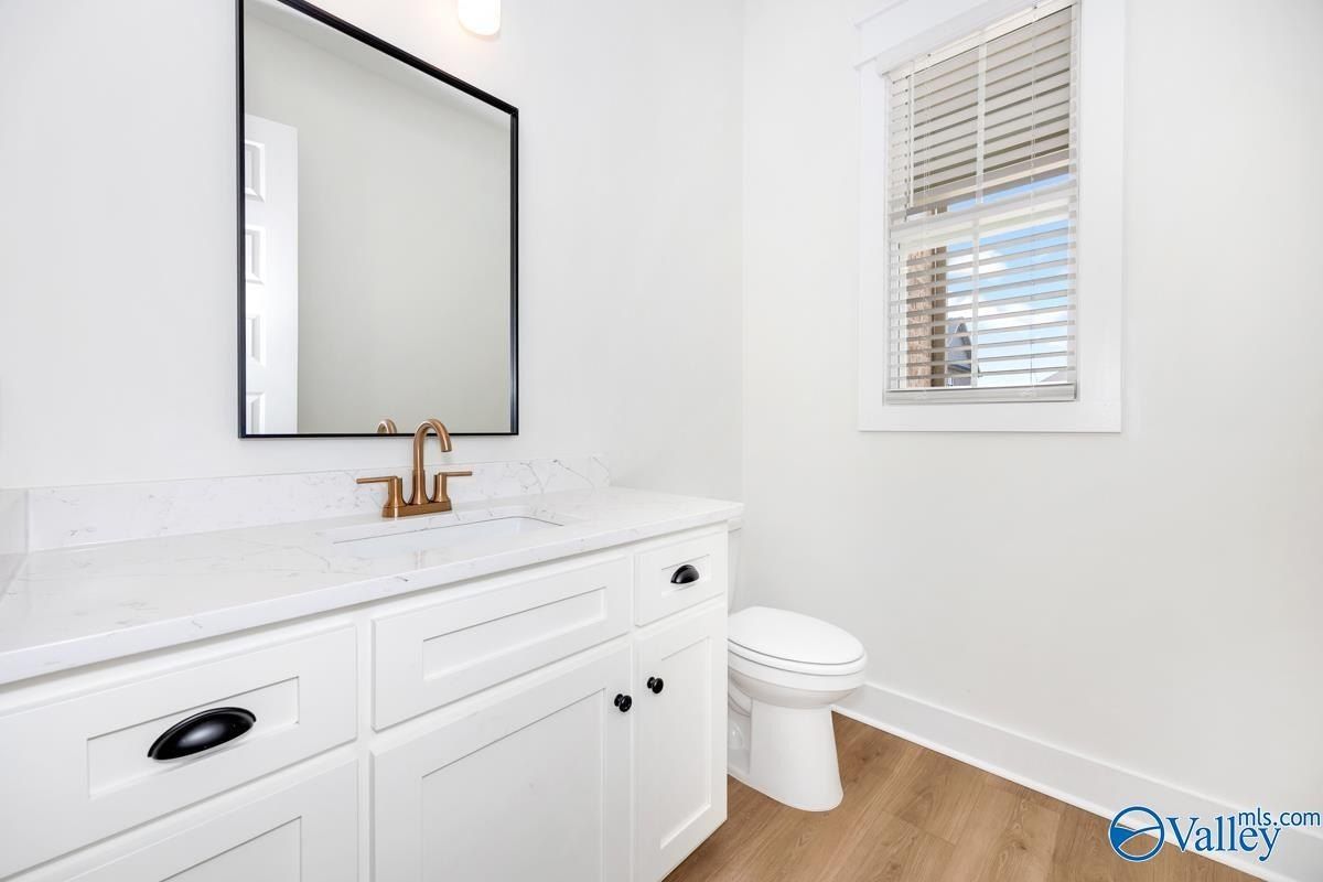 1 Devereux Place. Gurley, AL 35748