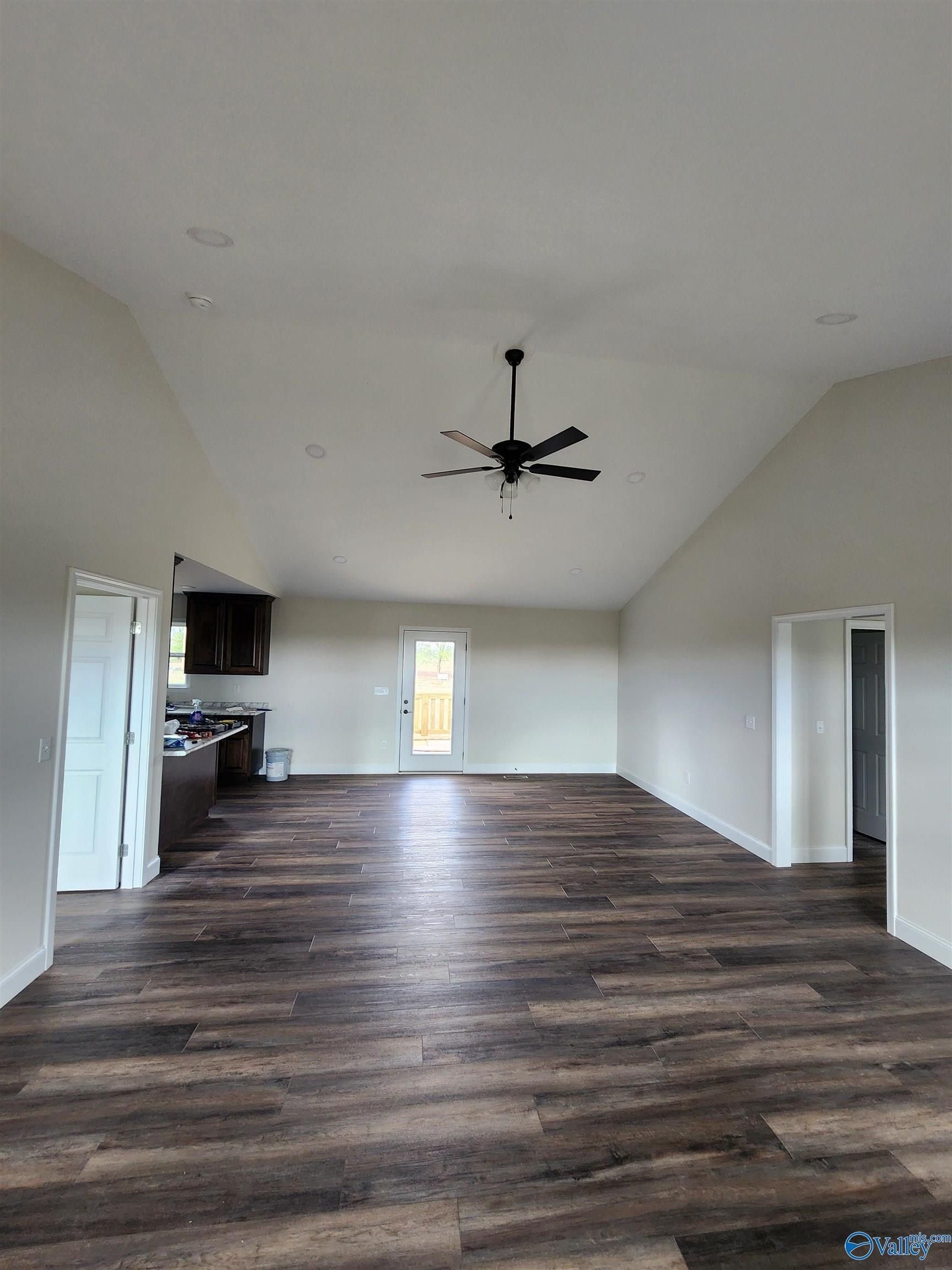 1023 County Road 411. Groveoak, AL 35975