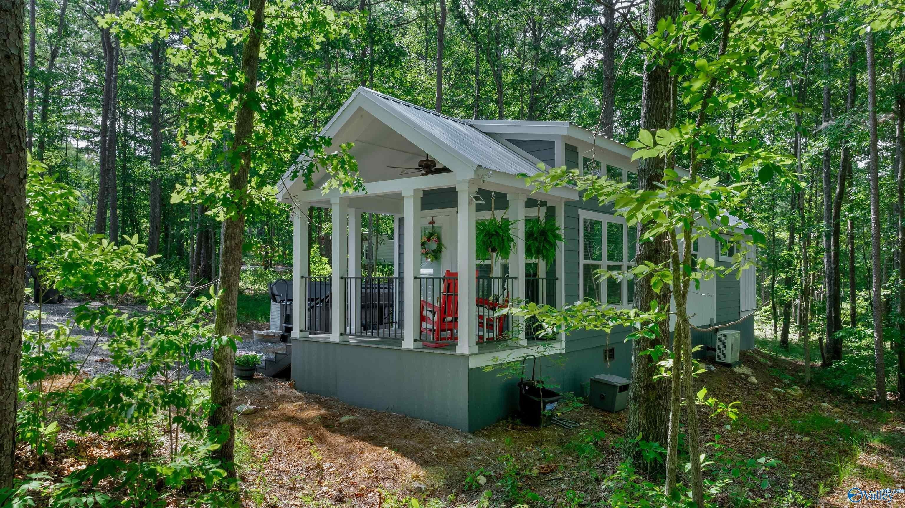 608 County Road 642. Mentone, AL 35984