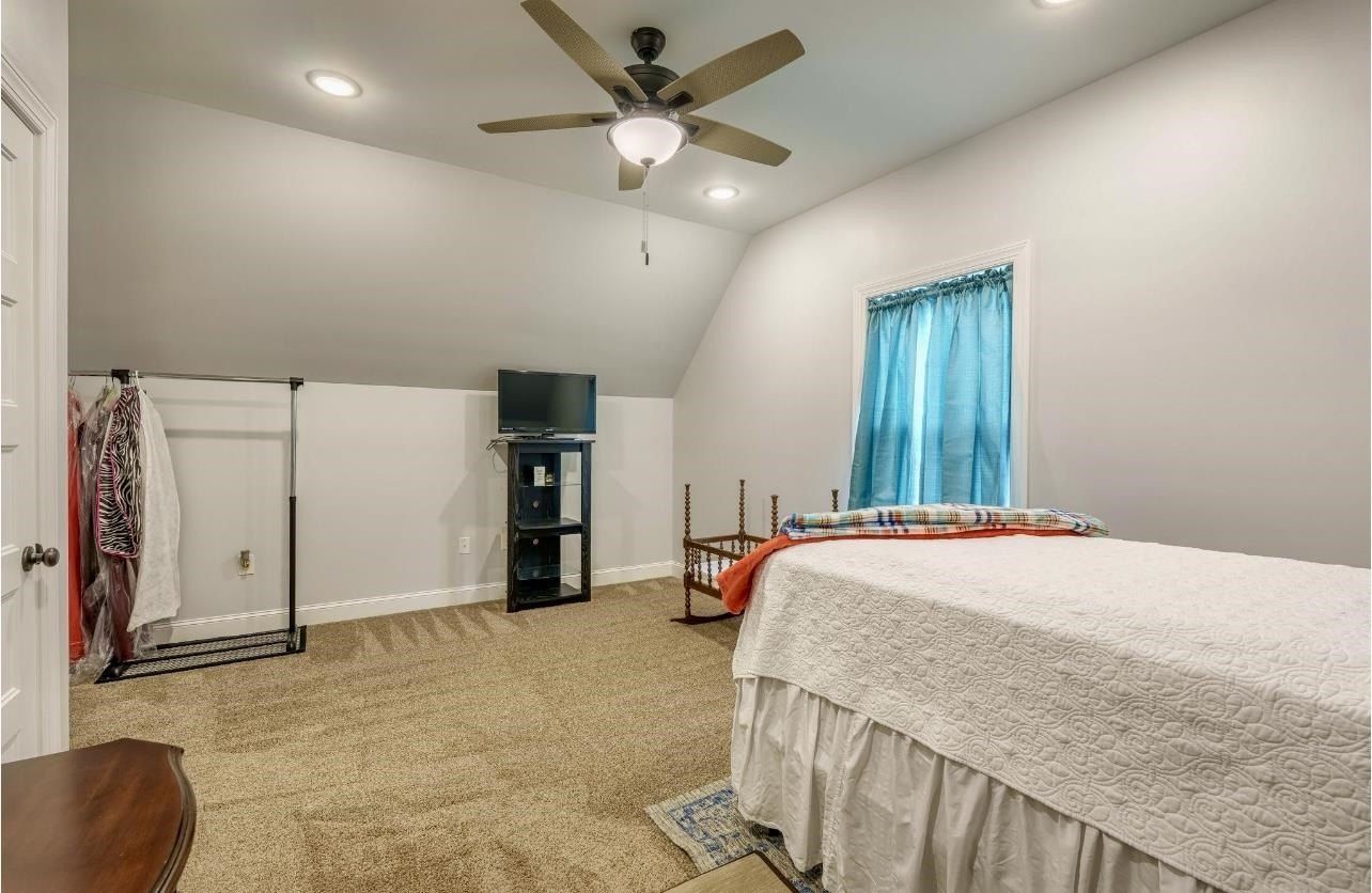 1096 Raintree Dr. Tuscumbia, AL 35674