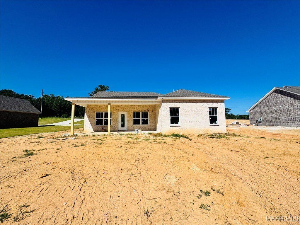 134 Madix Drive. Eclectic, AL 36024