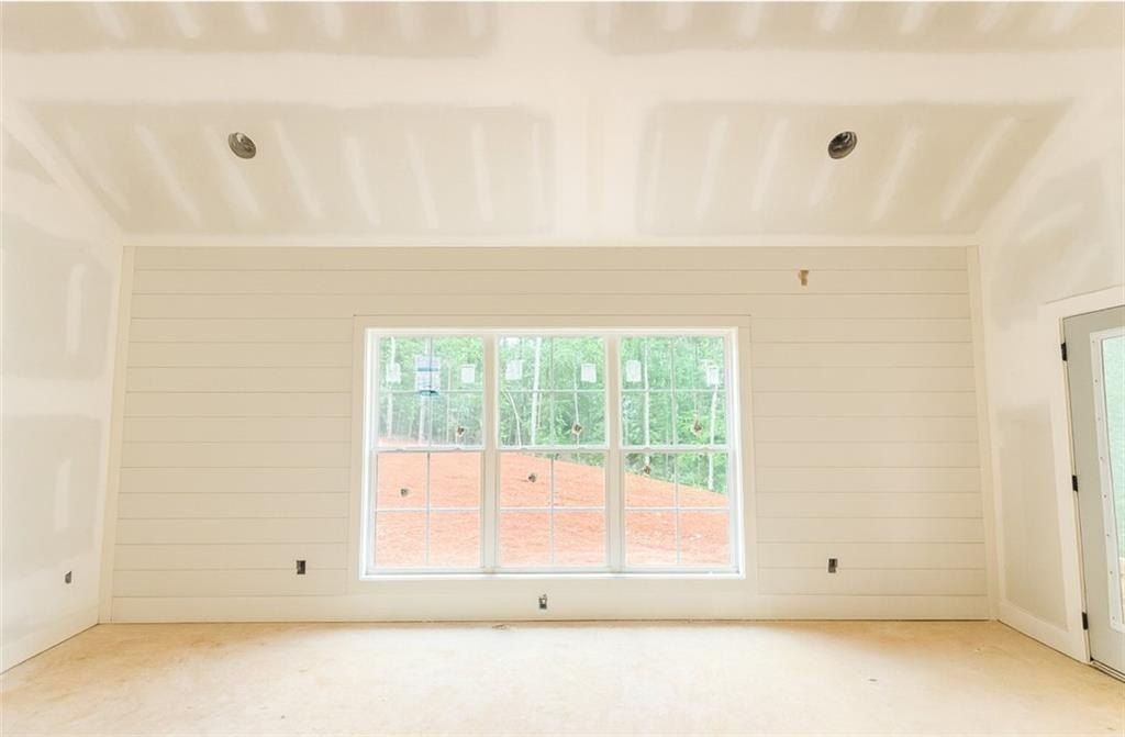 122 Cheyenne Lane. Dadeville, AL 36853