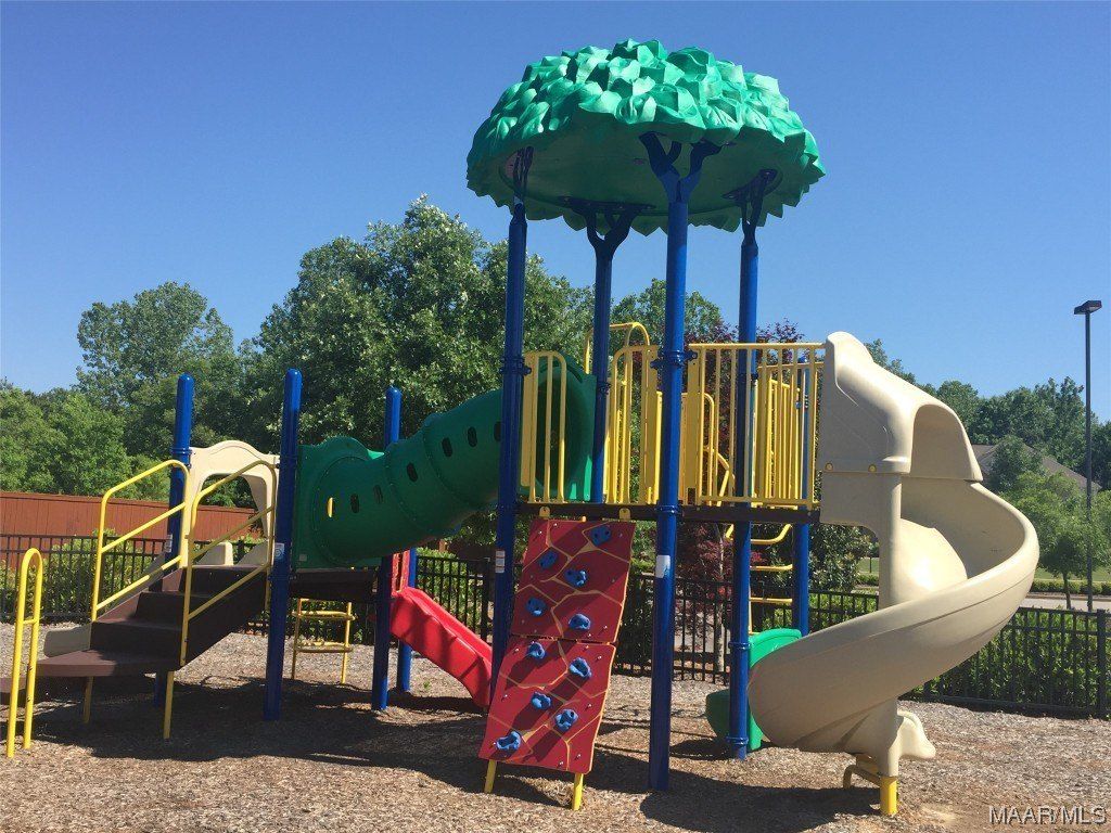 1018 Timber Gap Crossing. Montgomery, AL 36117