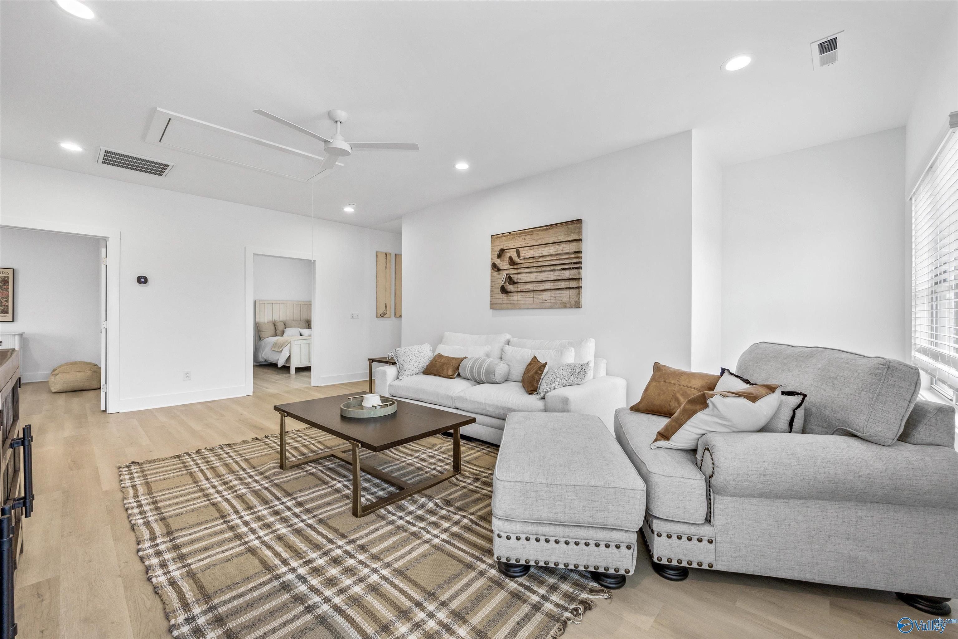 22018 Mulligan Parkway. Athens, AL 35613