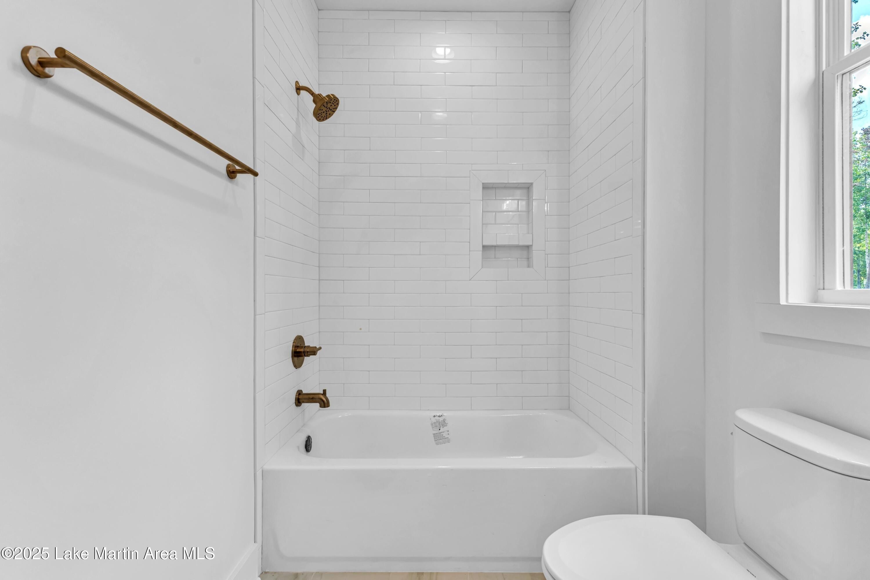 130 Oliver Way. Dadeville, AL 36853