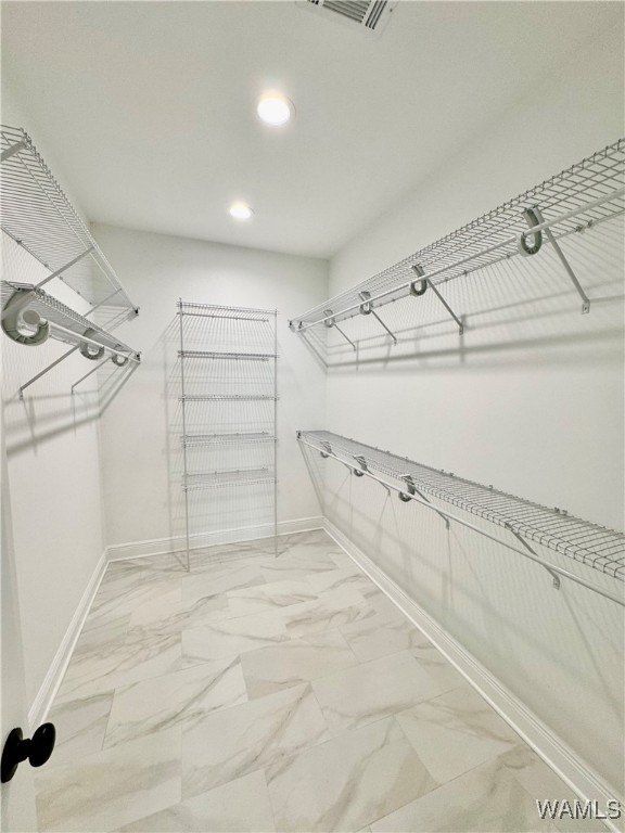 13743 Blackoak Drive. Northport, AL 35475