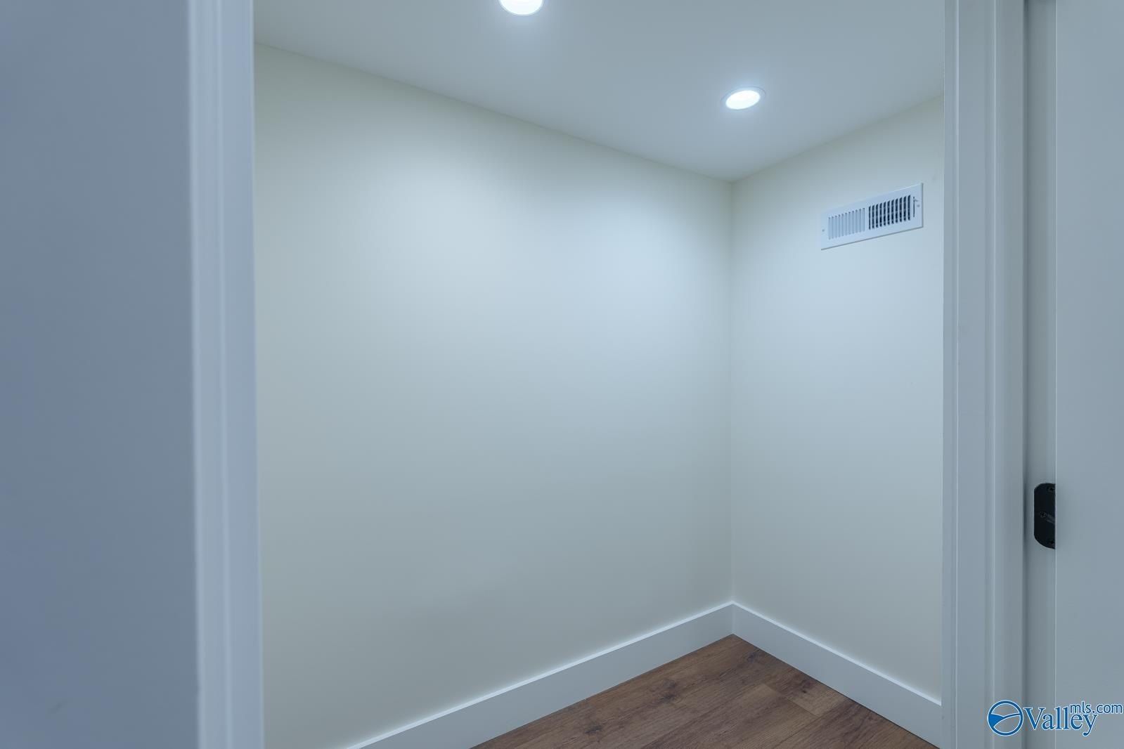 109 W 2Nd Street. Tuscumbia, AL 35674