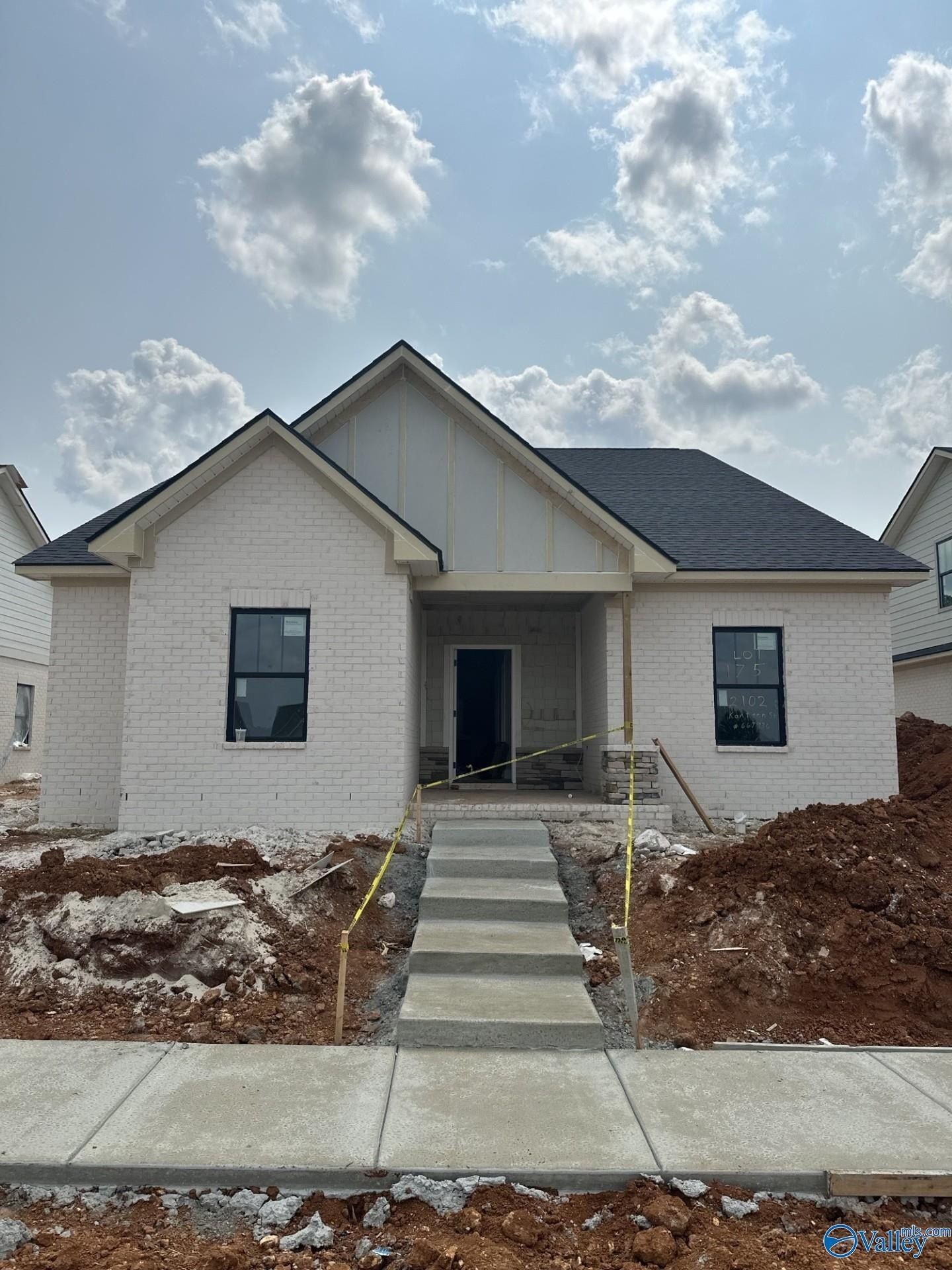 2102 Kanteen Street. Huntsville, AL 35811