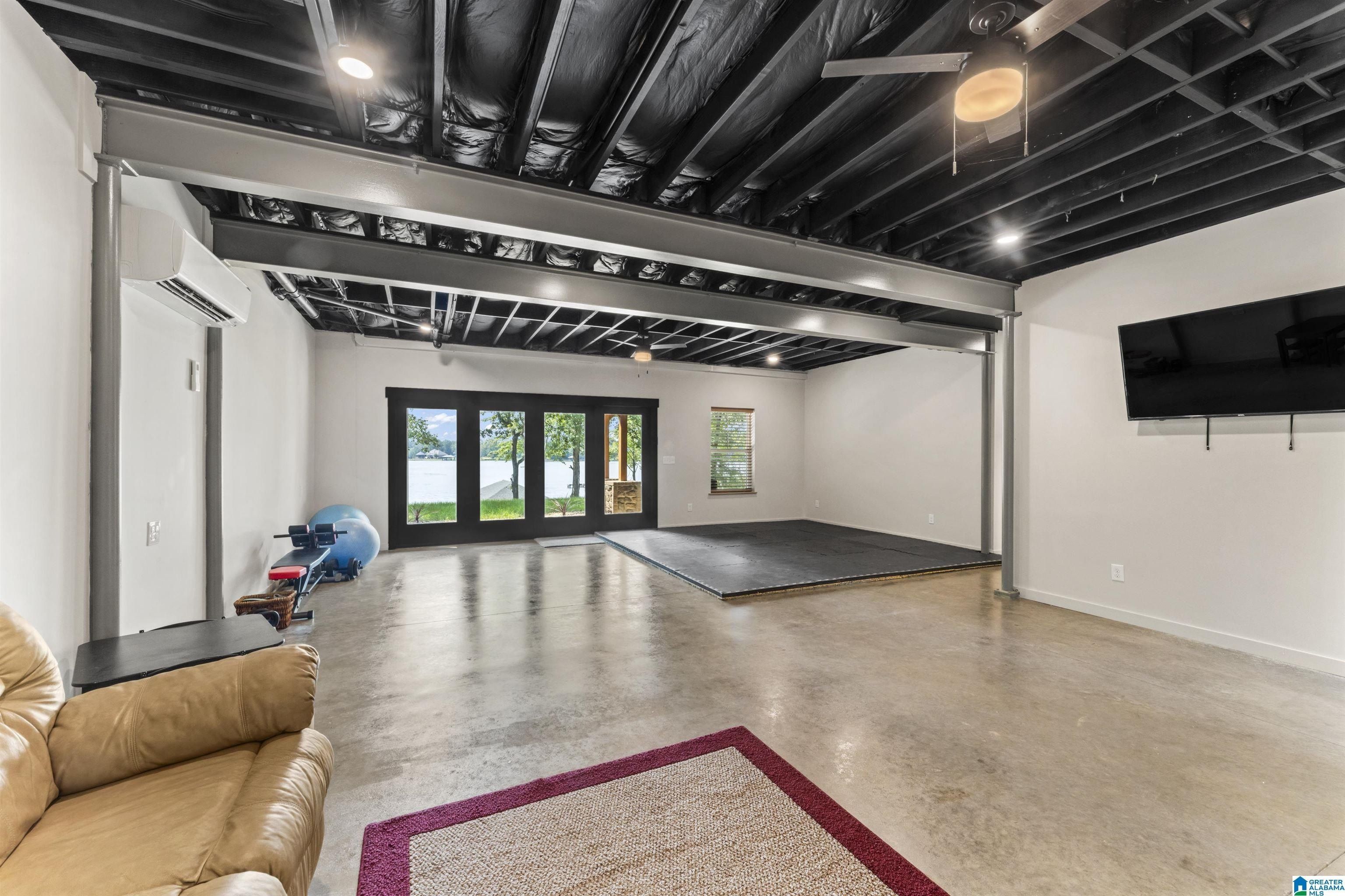 341 Boathouse Circle. Sylacauga, AL 35151