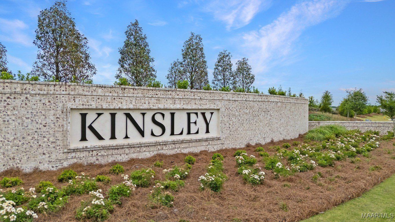 581 Kings Meadow Street. Pike Road, AL 36064