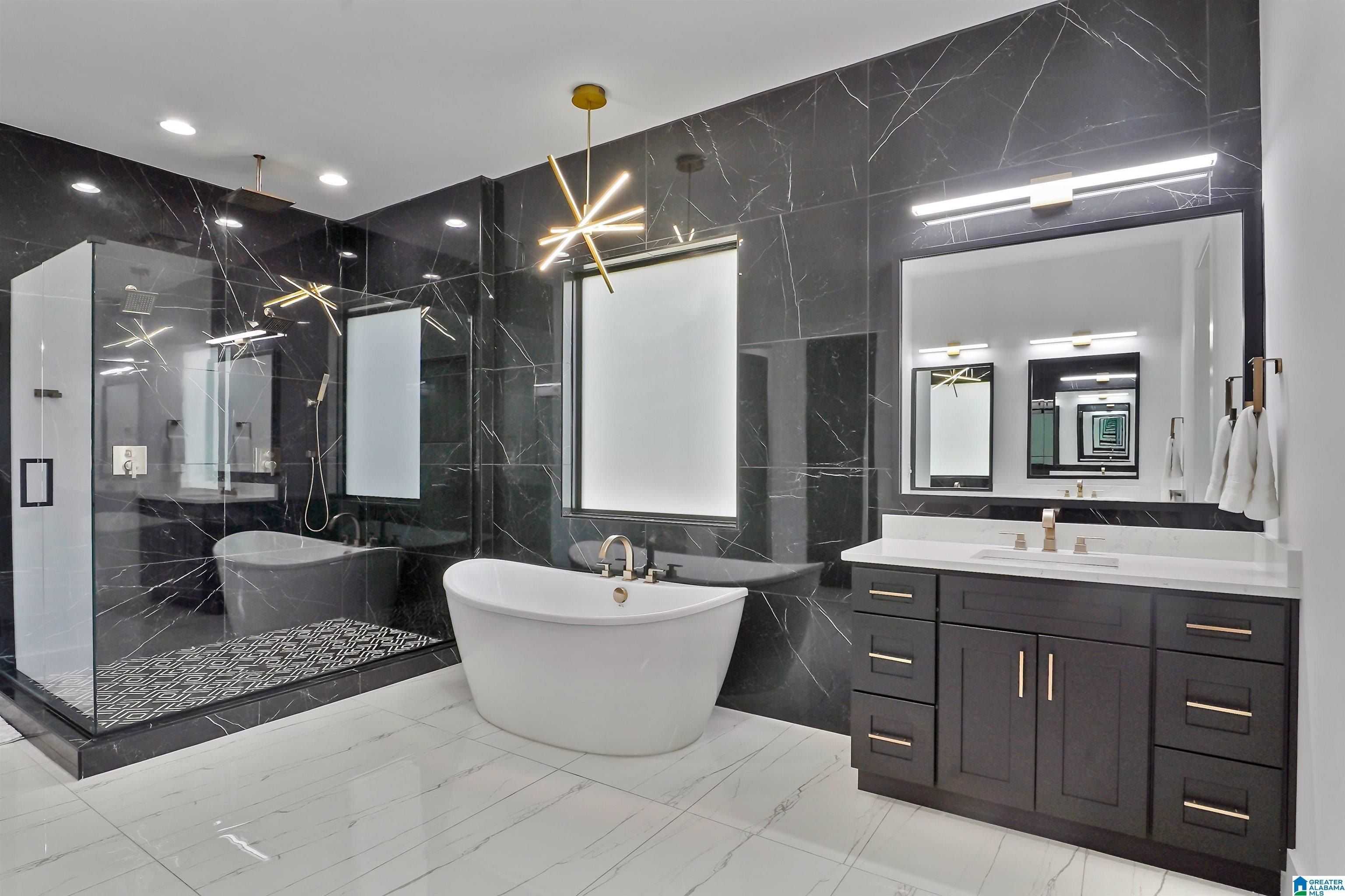 259 Kings Crest Lane. Pelham, AL 35124