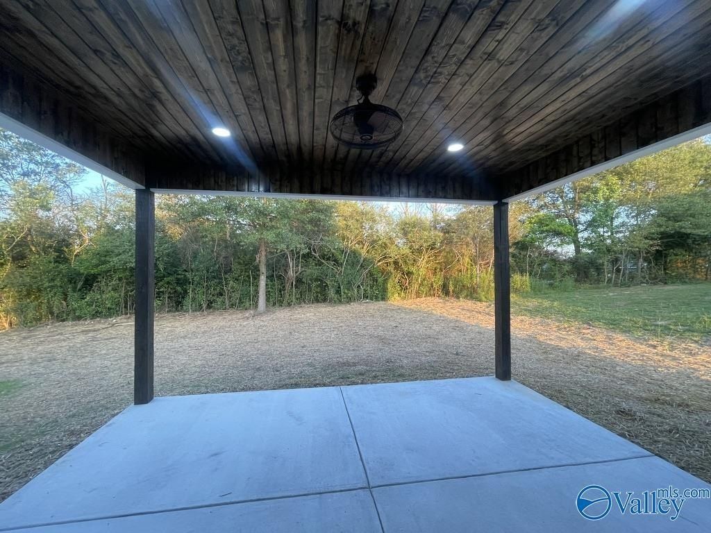 146 Carrington Lane. Albertville, AL 35950