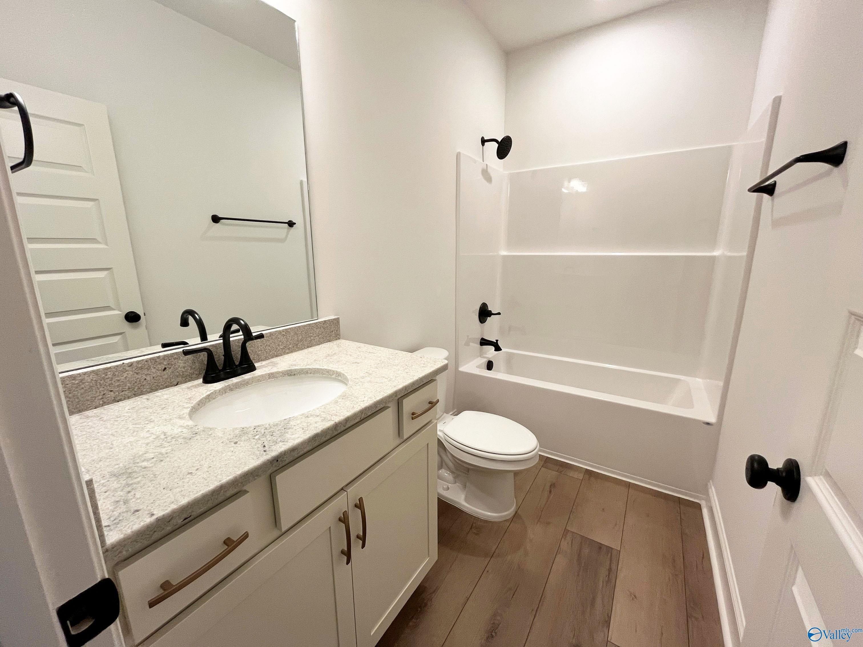 17718 Chenin Blanc Place. Athens, AL 35613