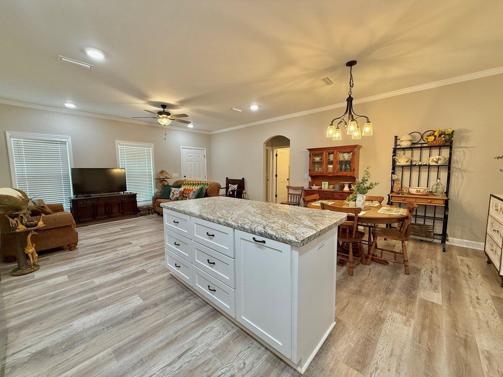 418 Wilshire Street. Geneva, AL 36340