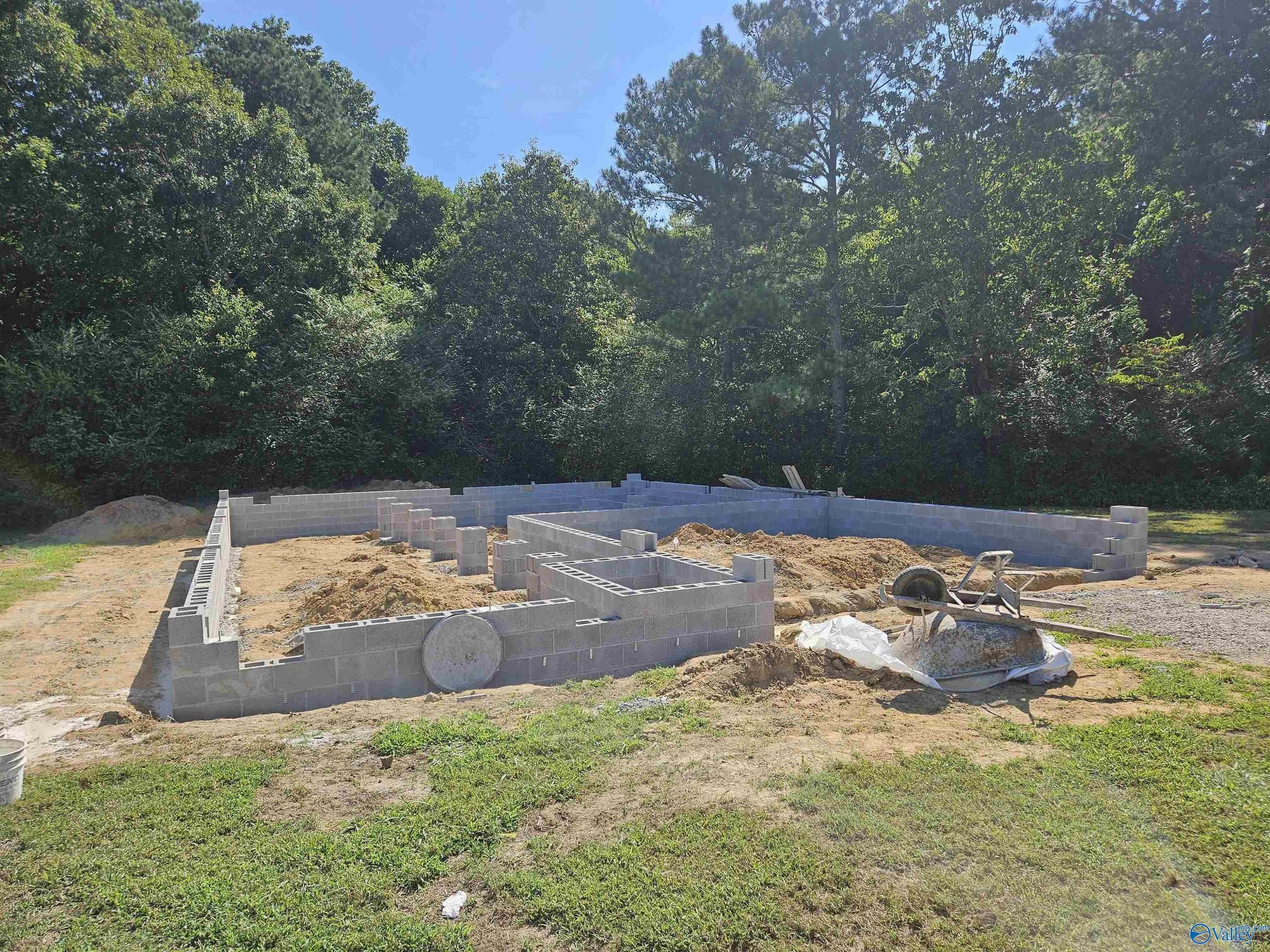 70 Santileon Lane. Rainsville, AL 35986